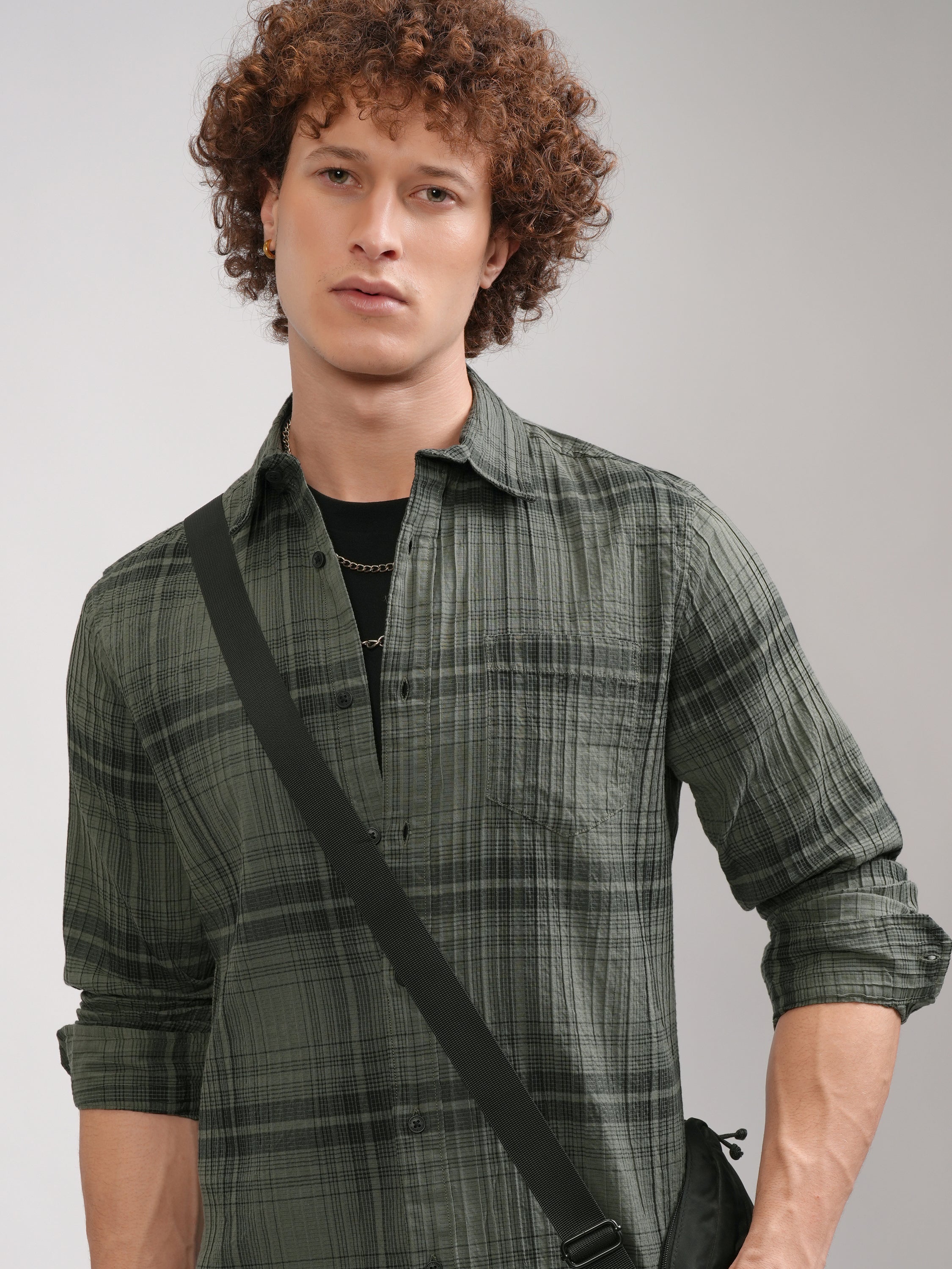 Highlander Men Green Checked Slim Fit Casual Shirt - Green - Image 1