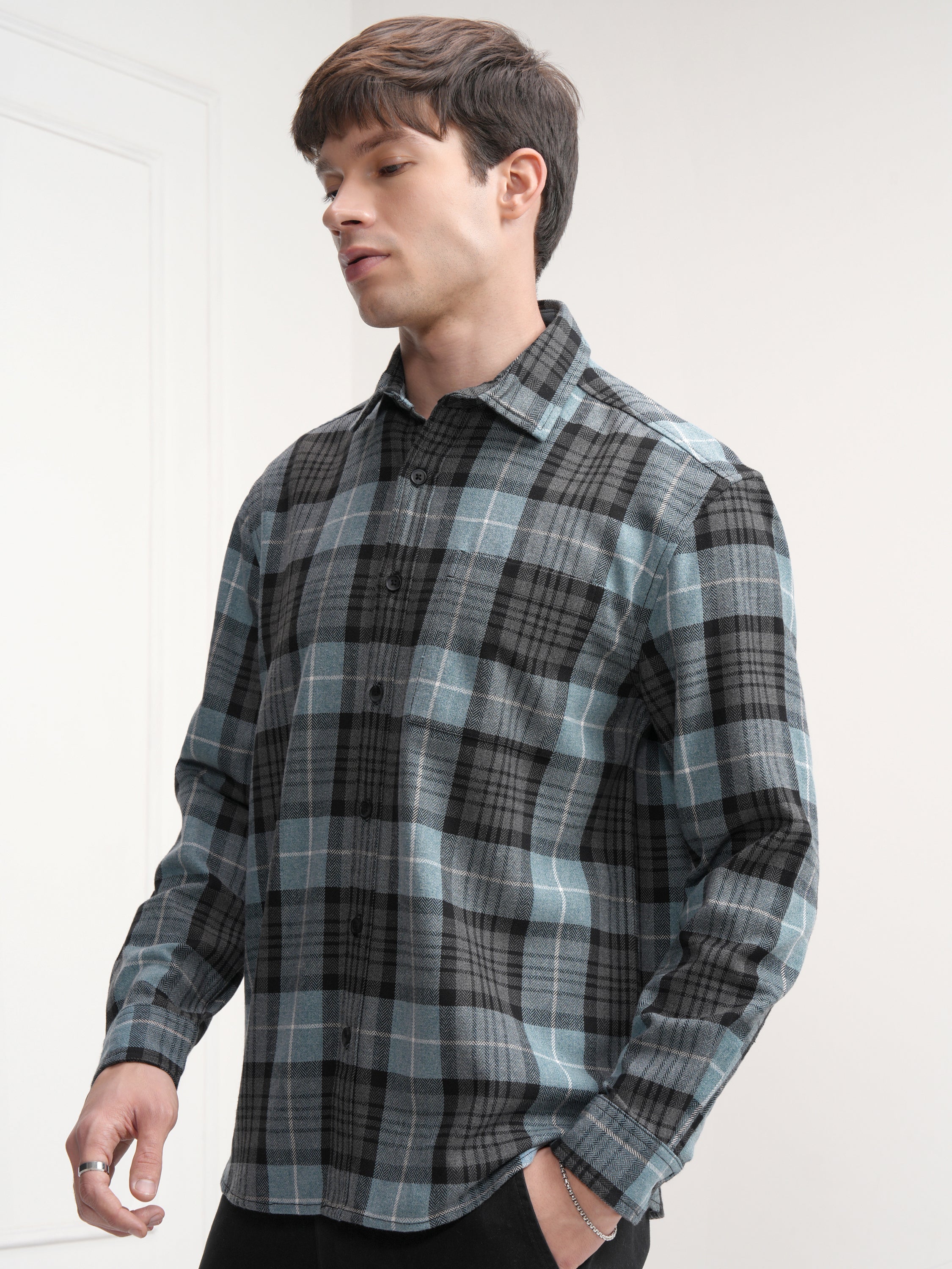 Highlander Men Blue Checked Relaxed Fit Casual Shirt - Blue - Image 4