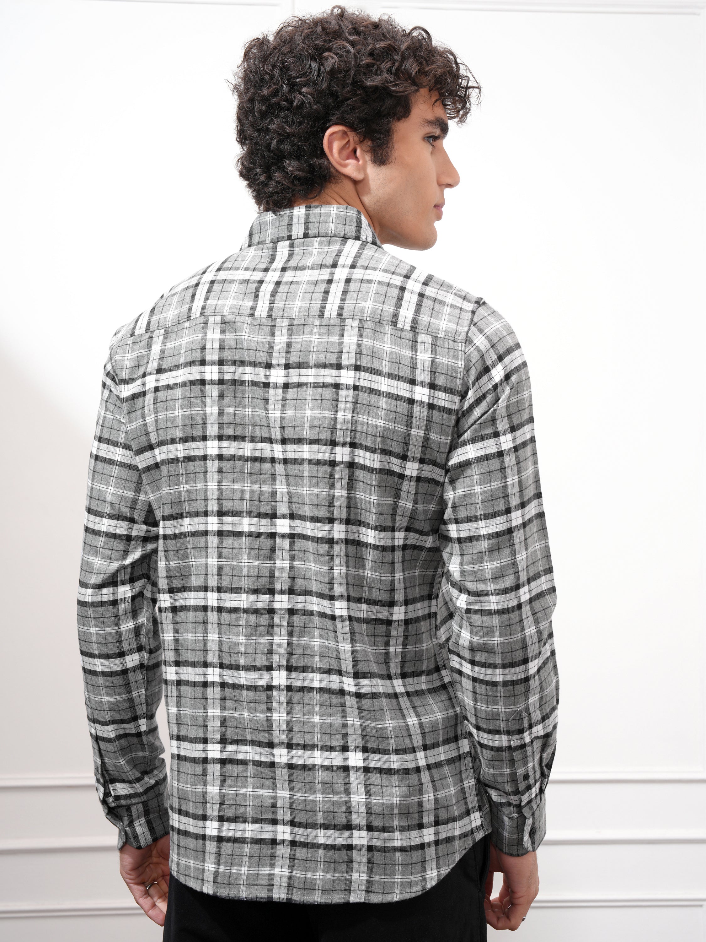 Highlander Men Grey Checked Slim Fit Casual Shirt - Grey - Image 3