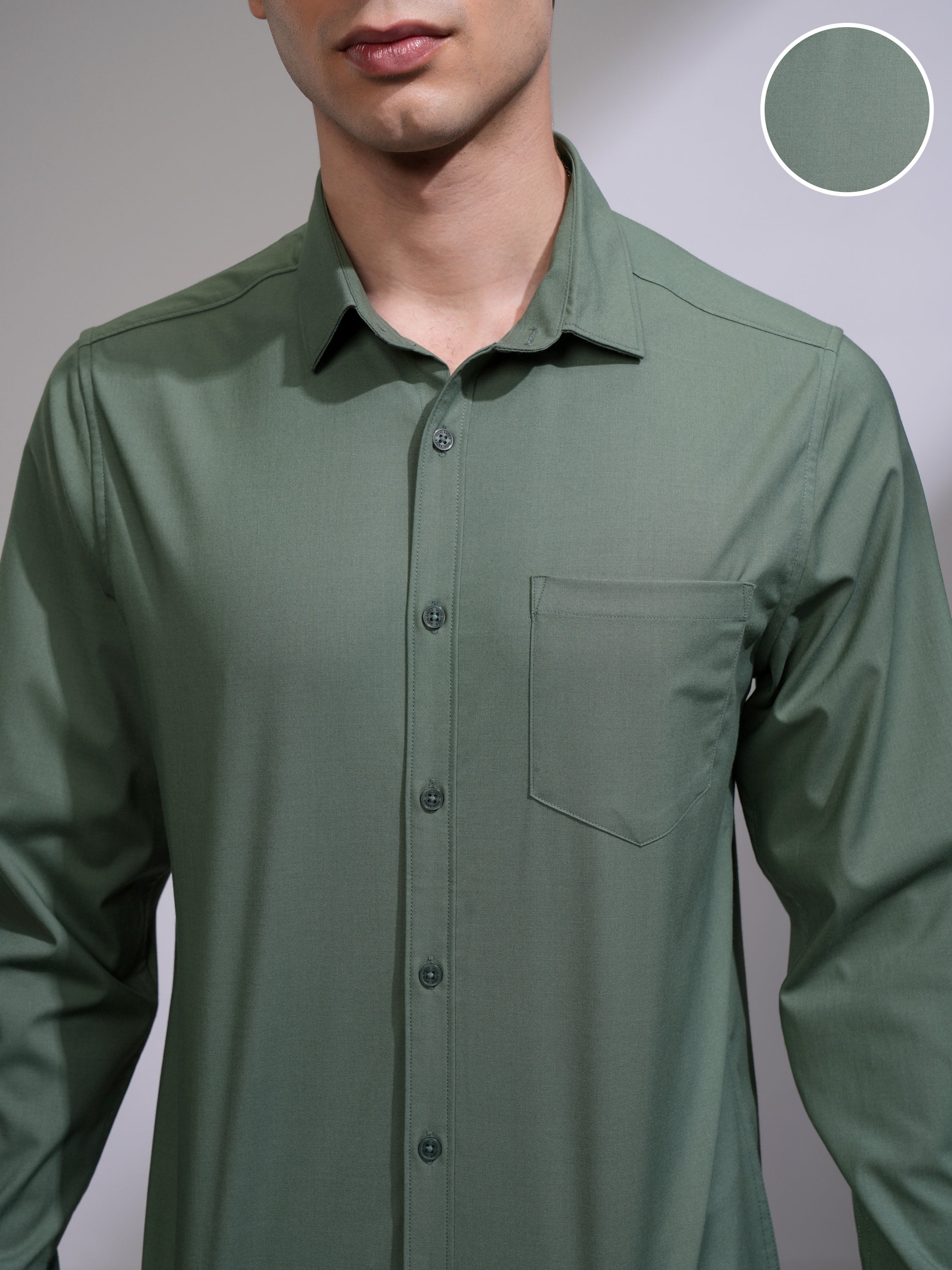 Highlander Men Green Solid Slim Fit Casual Shirt - Green - Image 5