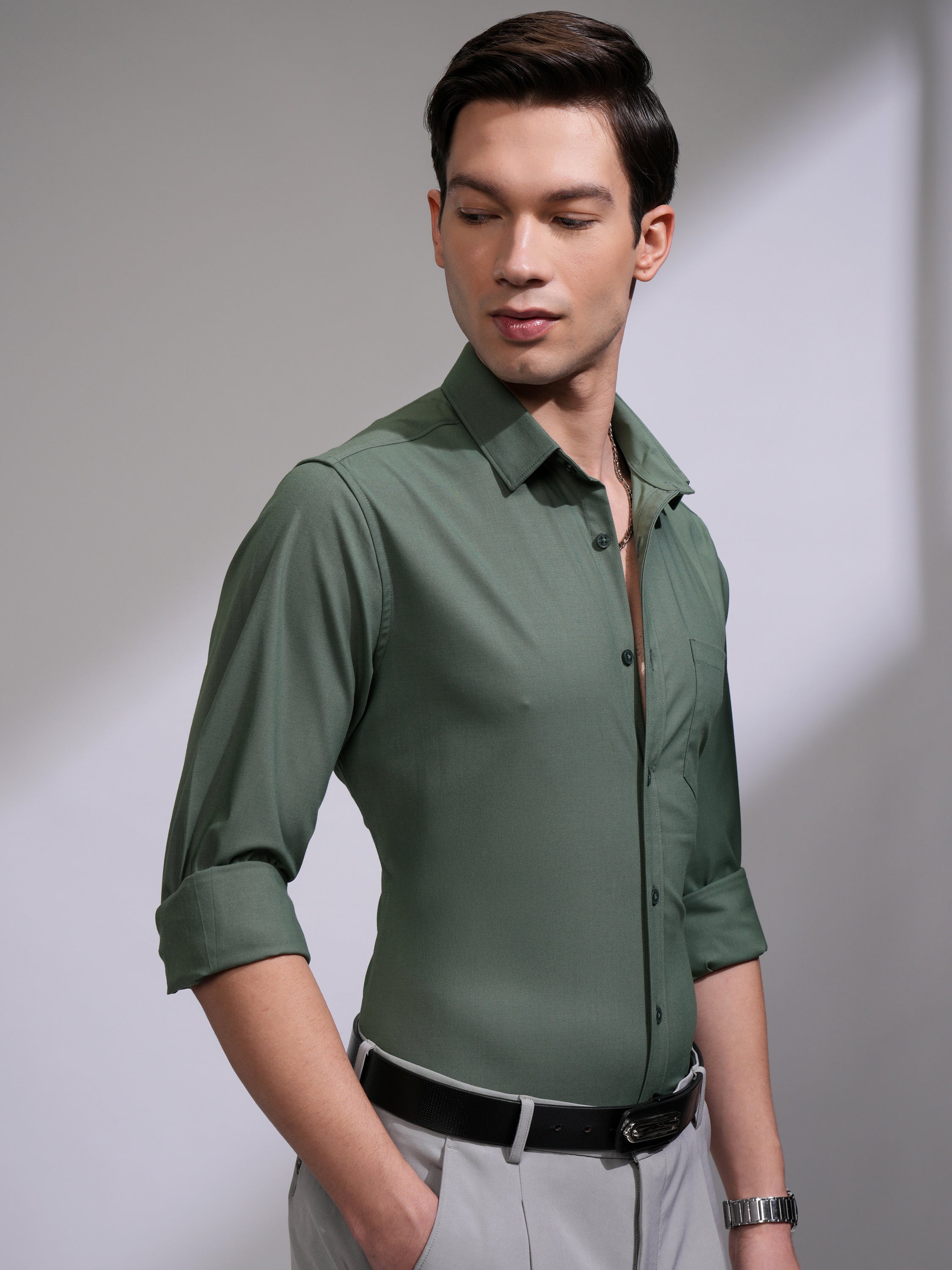 Highlander Men Green Solid Slim Fit Casual Shirt - Green - Image 6