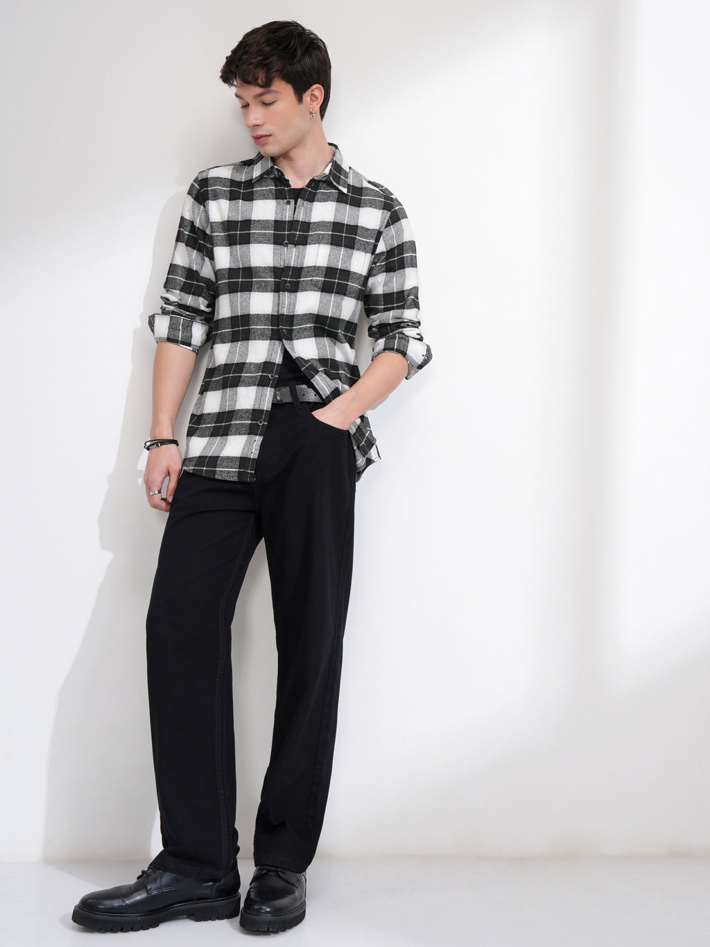 Highlander Men Off White Checked Slim Fit Casual Shirt - Off White - Image 2