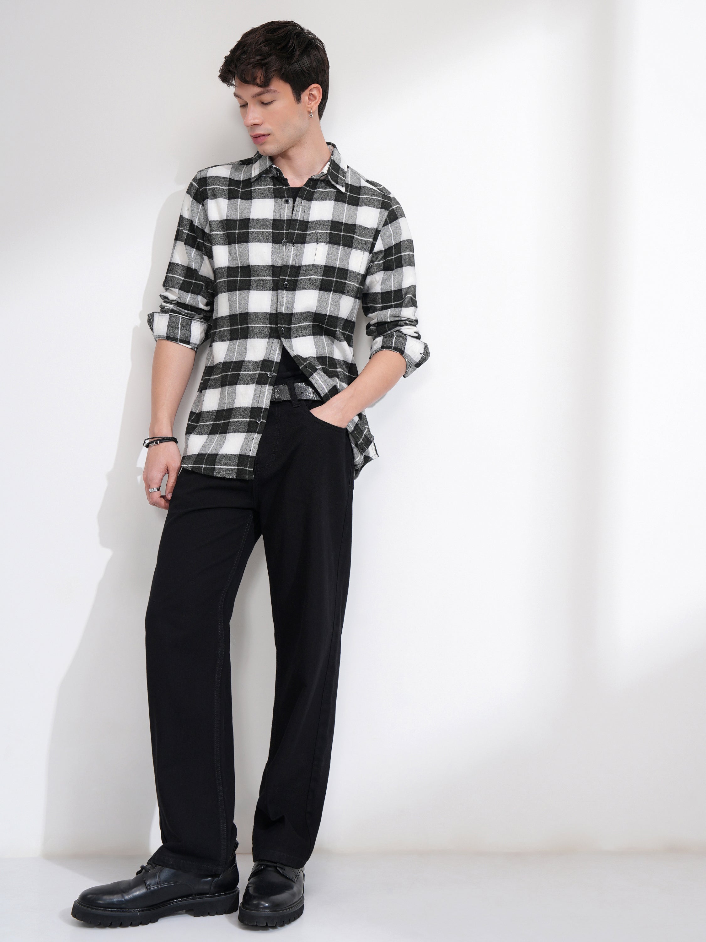 Highlander Men Off White Checked Slim Fit Casual Shirt - Off White - Image 2