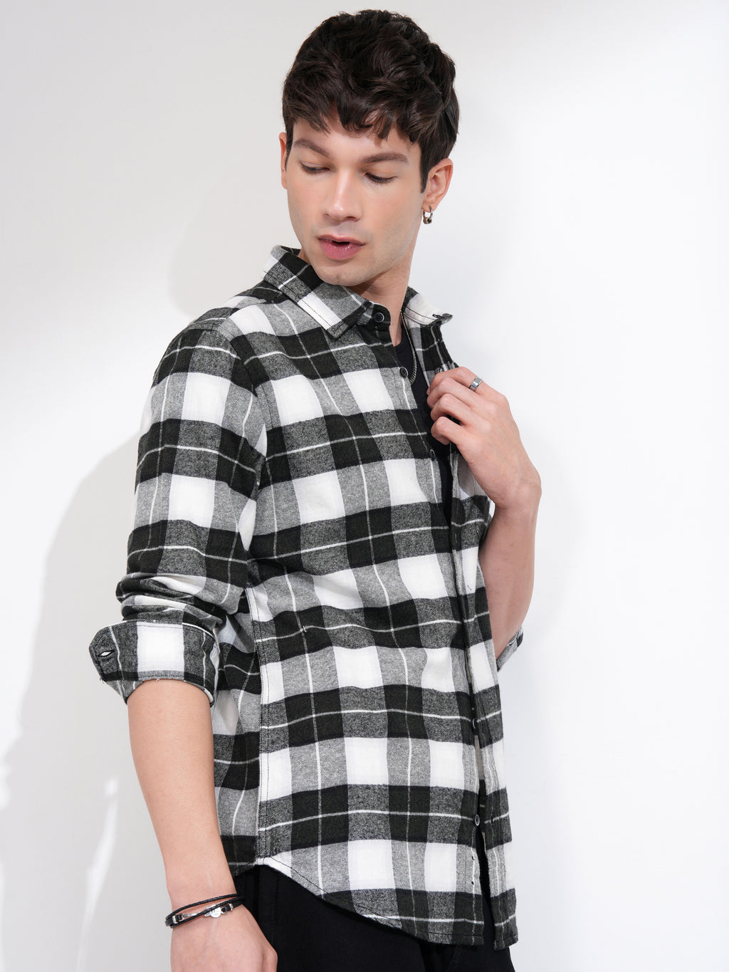 Highlander Men Off White Checked Slim Fit Casual Shirt - Off White - Image 6