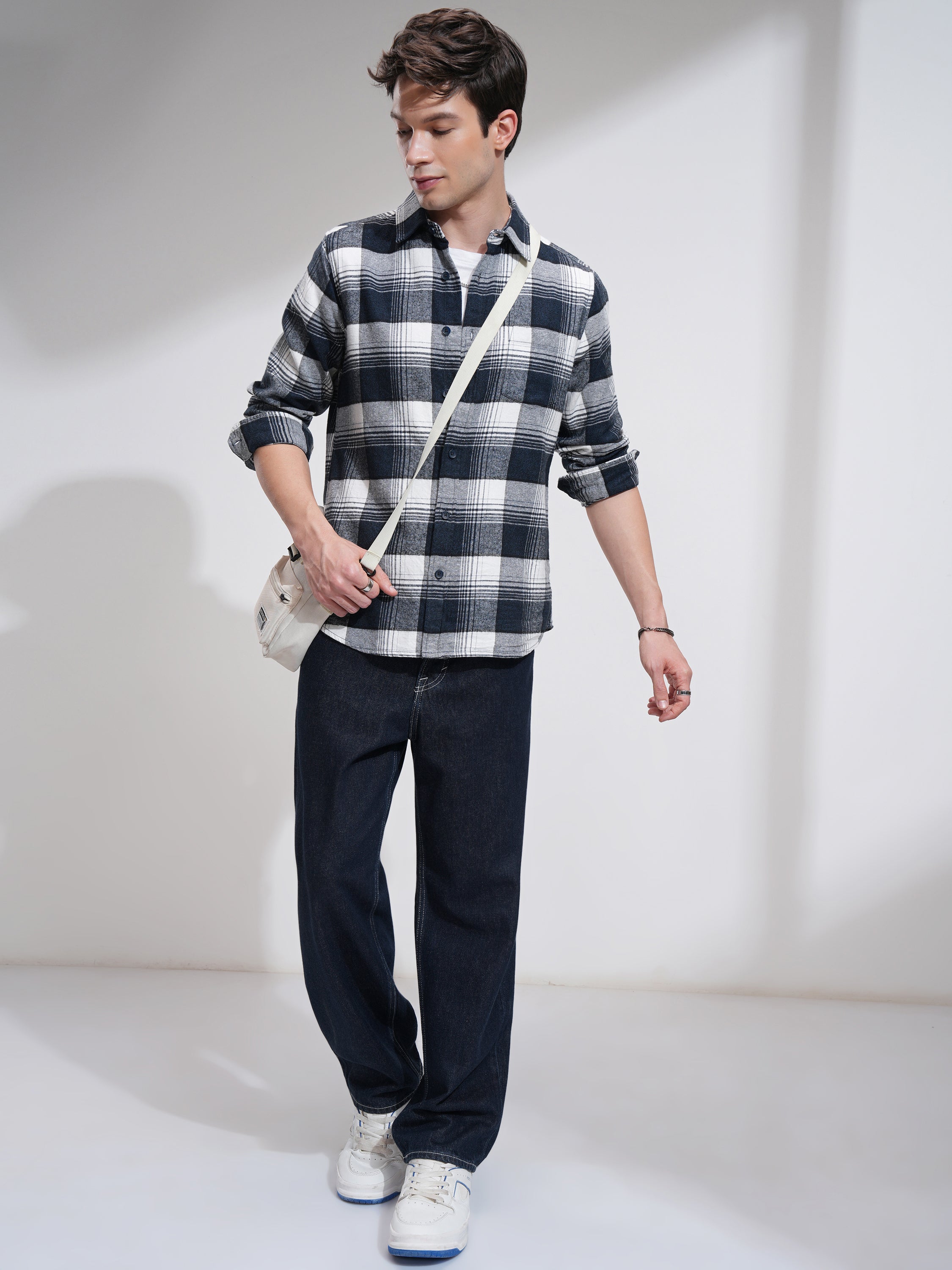 Highlander Men Off White Checked Slim Fit Casual Shirt - Off White - Image 2