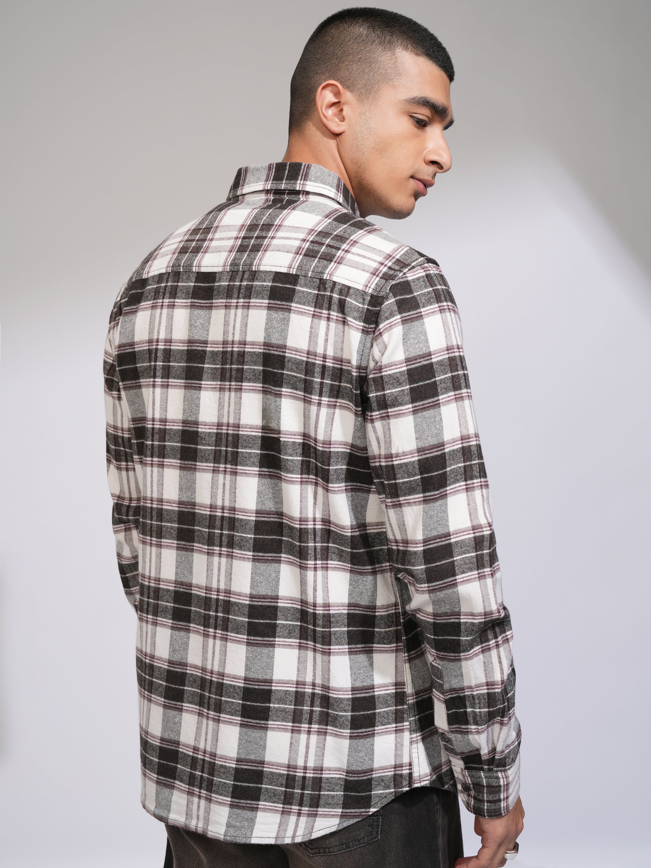 Highlander Men Off White Checked Slim Fit Casual Shirt - Off White - Image 3