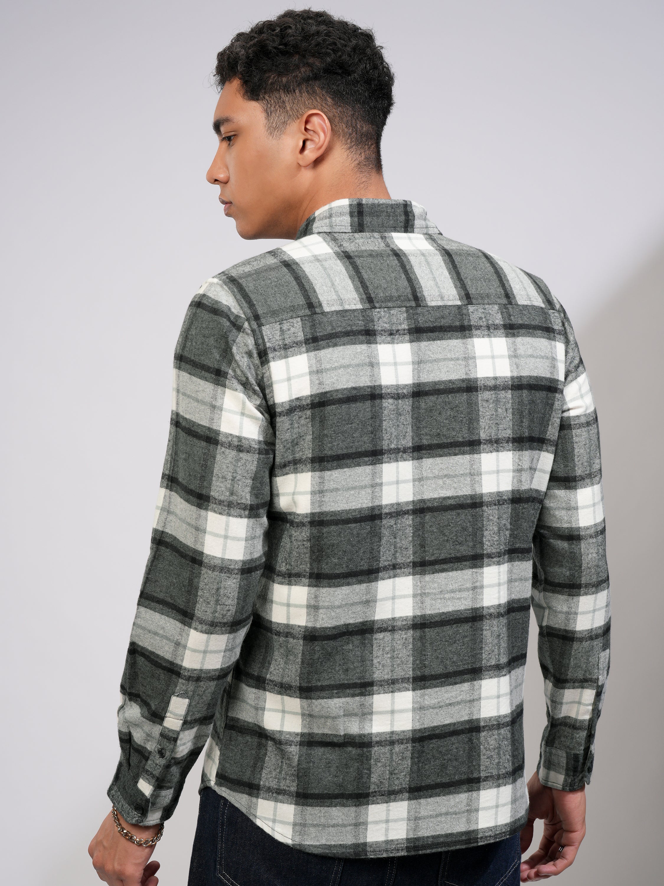 Highlander Men Off White Checked Slim Fit Casual Shirt - Off White - Image 3
