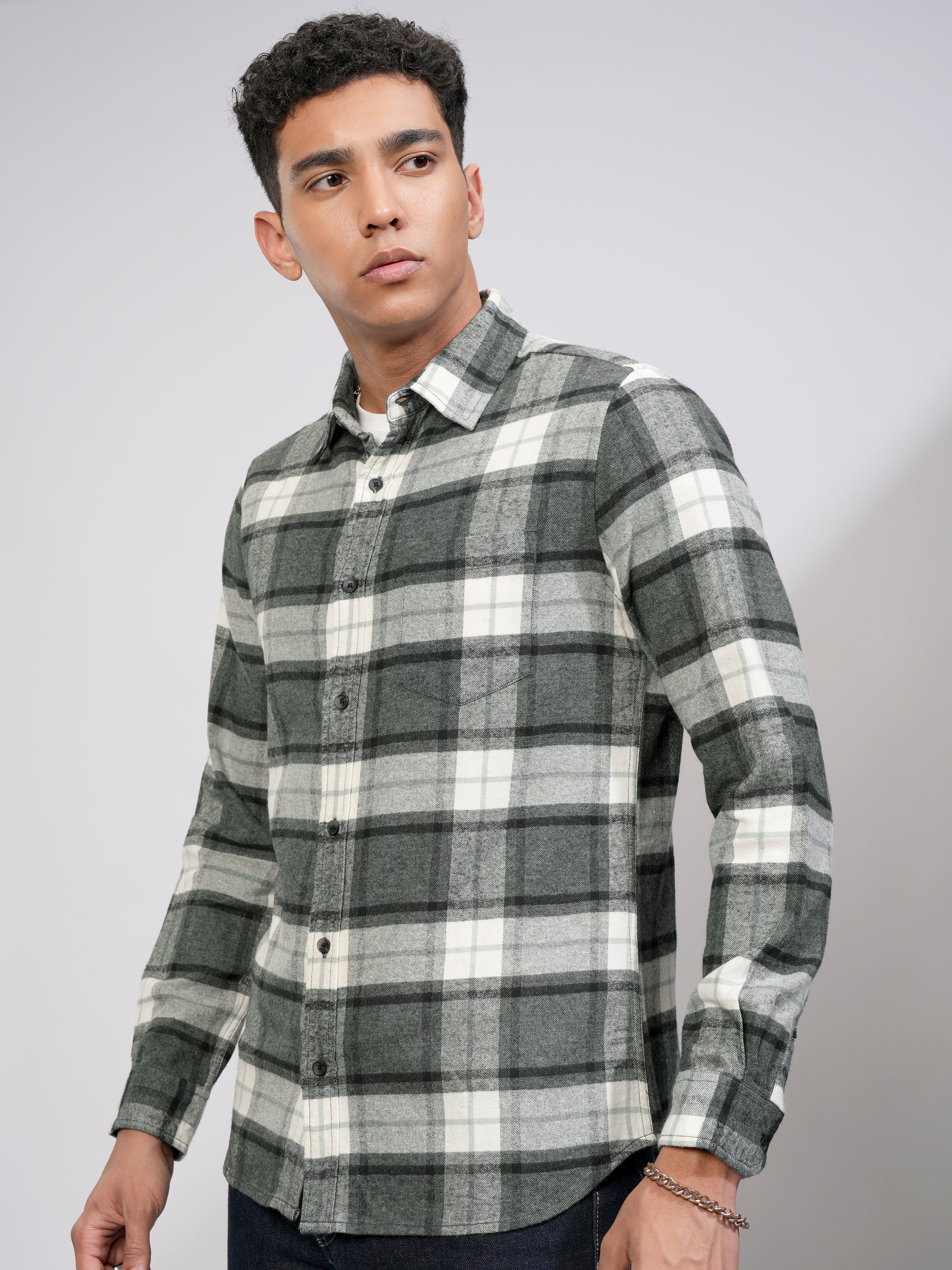 Highlander Men Off White Checked Slim Fit Casual Shirt - Off White - Image 4