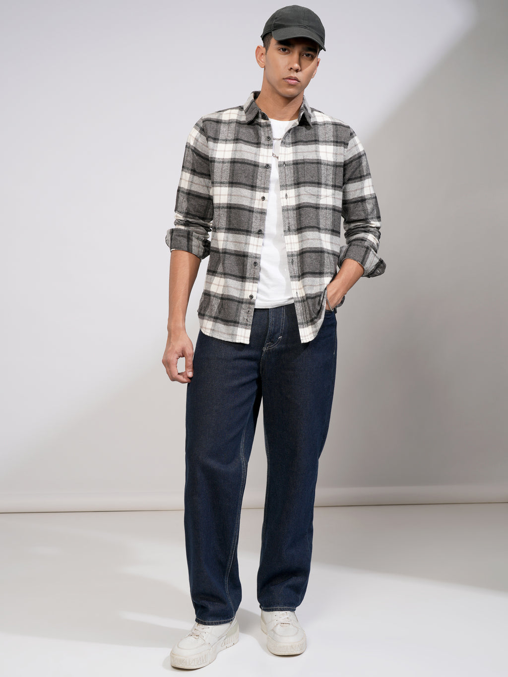 Highlander Men Off White Checked Slim Fit Casual Shirt - Off White - Image 2