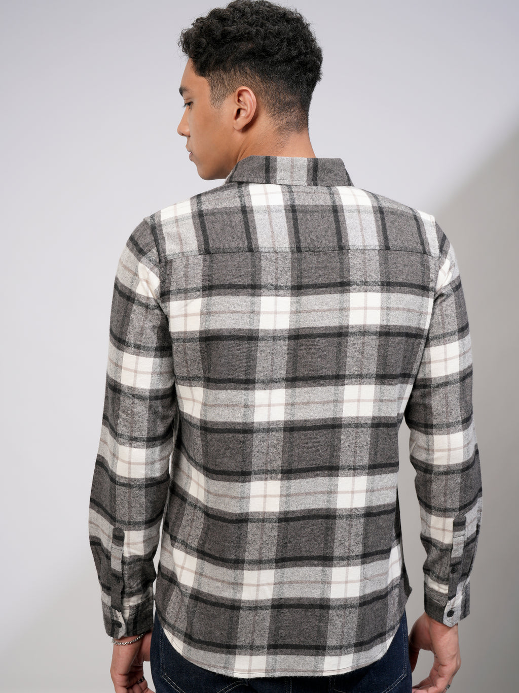 Highlander Men Off White Checked Slim Fit Casual Shirt - Off White - Image 3
