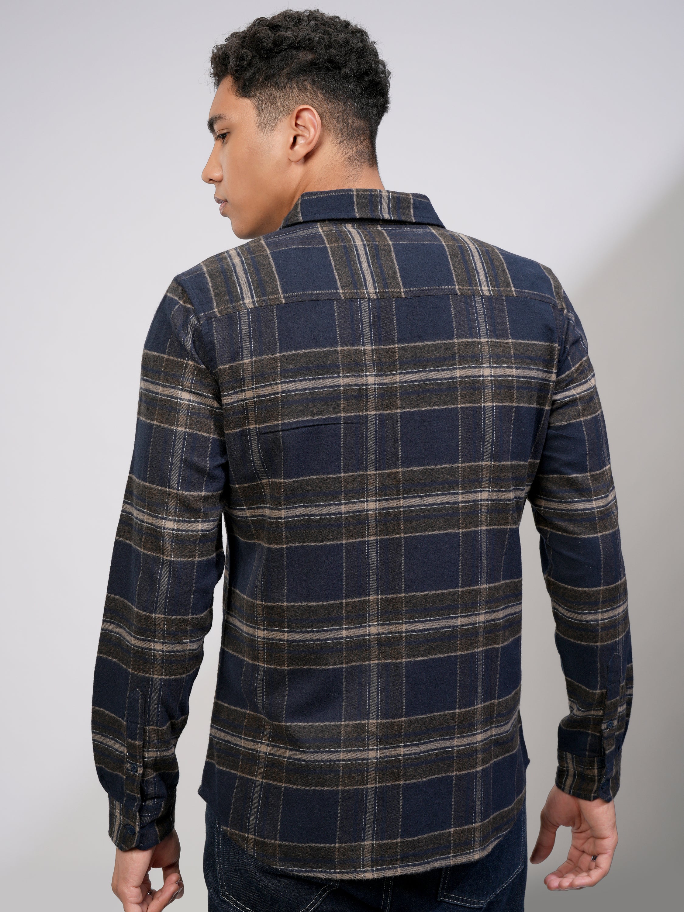 Highlander Men Navy Blue Checked Slim Fit Casual Shirt - Navy Blue - Image 3