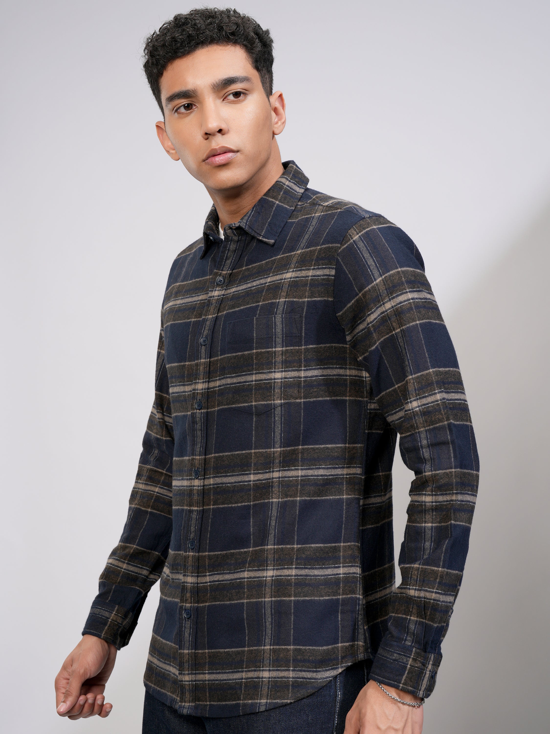 Highlander Men Navy Blue Checked Slim Fit Casual Shirt - Navy Blue - Image 4