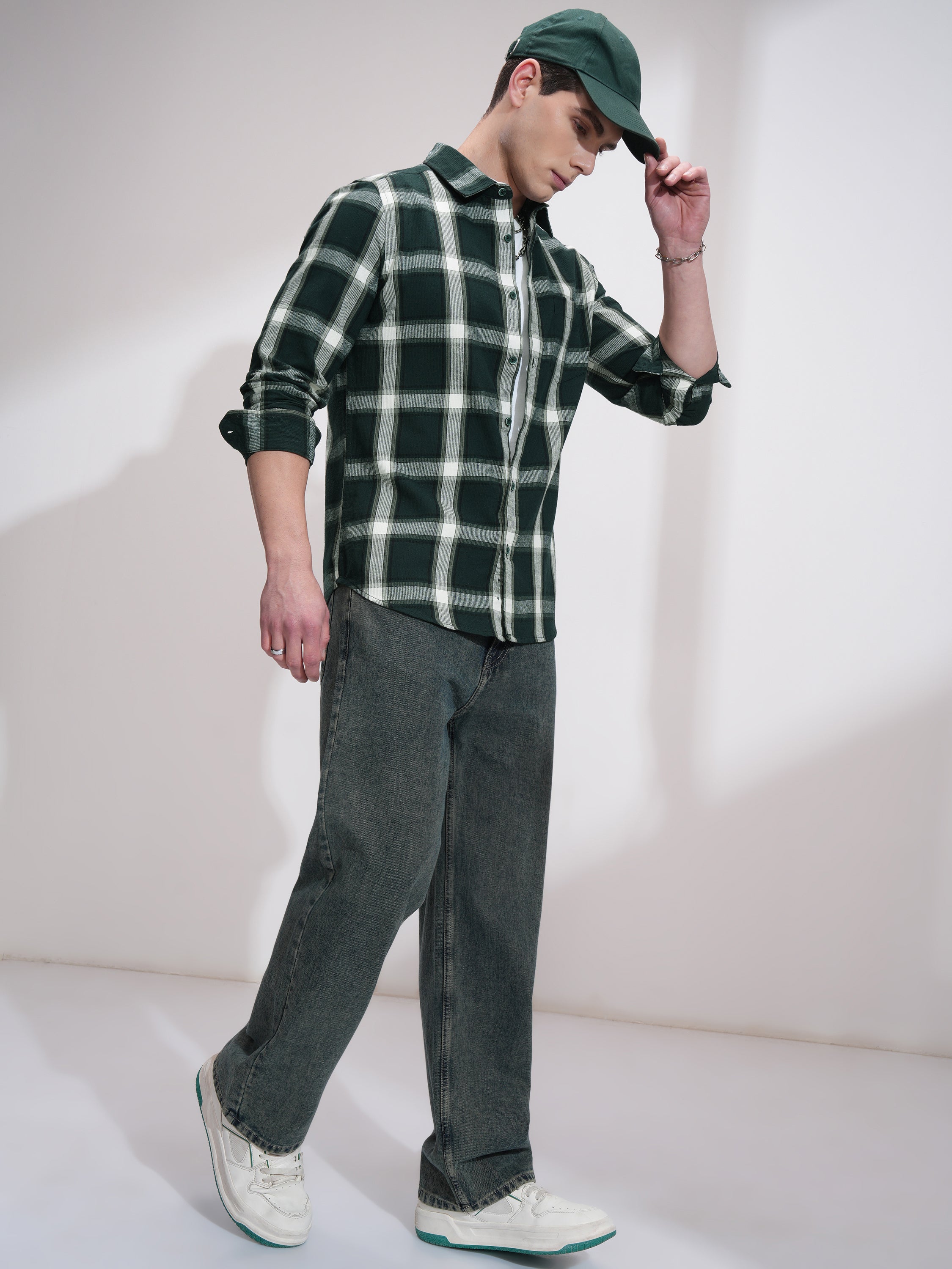 Highlander Men Green Checked Slim Fit Casual Shirt - Green - Image 2