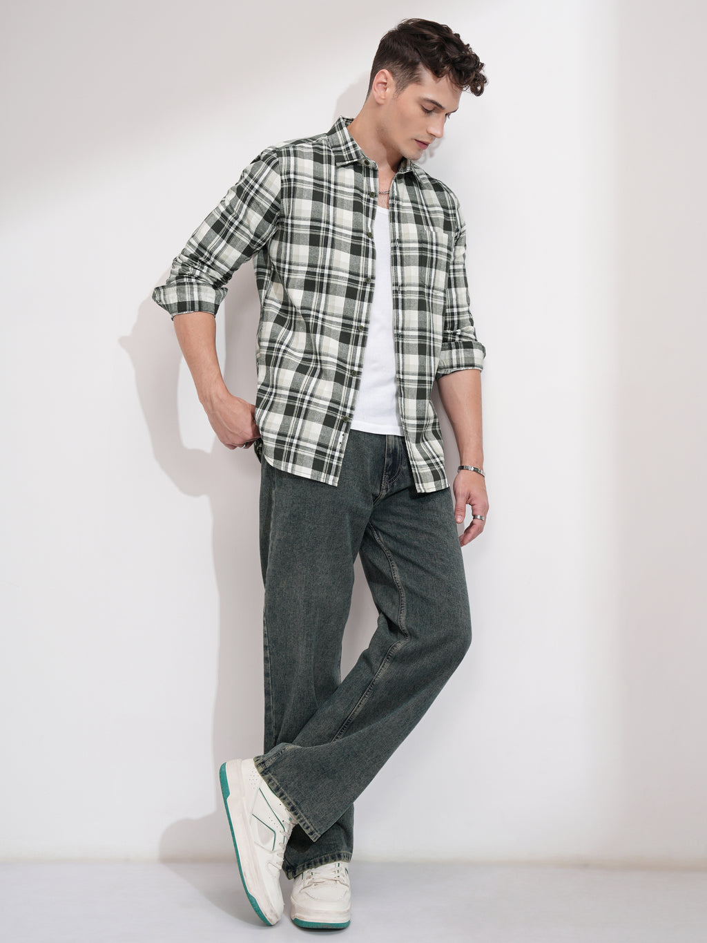 Highlander Men Off White Checked Relaxed Fit Casual Shirt - Off White - Image 2