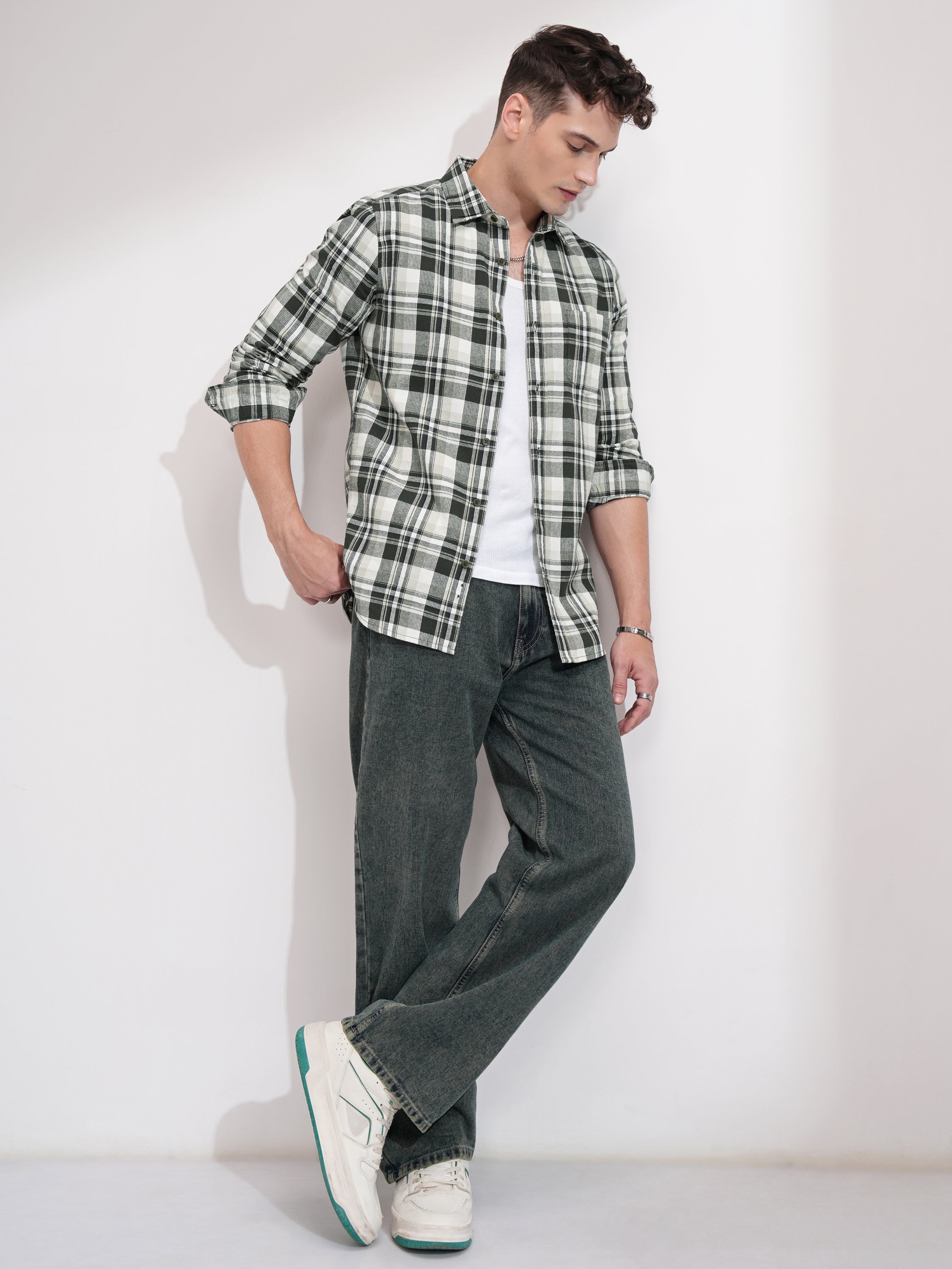 Highlander Men Off White Checked Relaxed Fit Casual Shirt - Off White - Image 2
