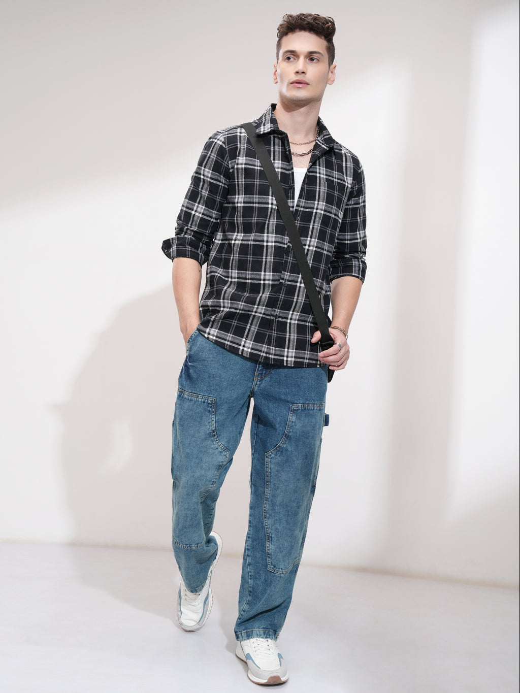 Highlander Men Black Checked Relaxed Fit Casual Shirt - Black - Image 2