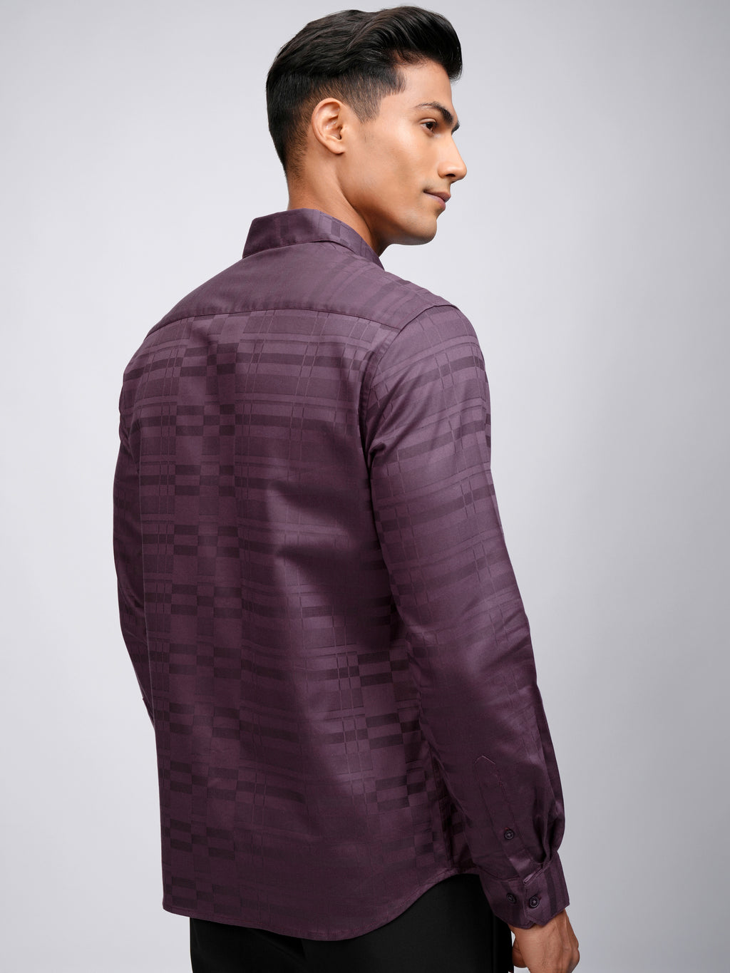 Highlander Men Purple Self Design Slim Fit Casual Shirt - Purple - Image 3