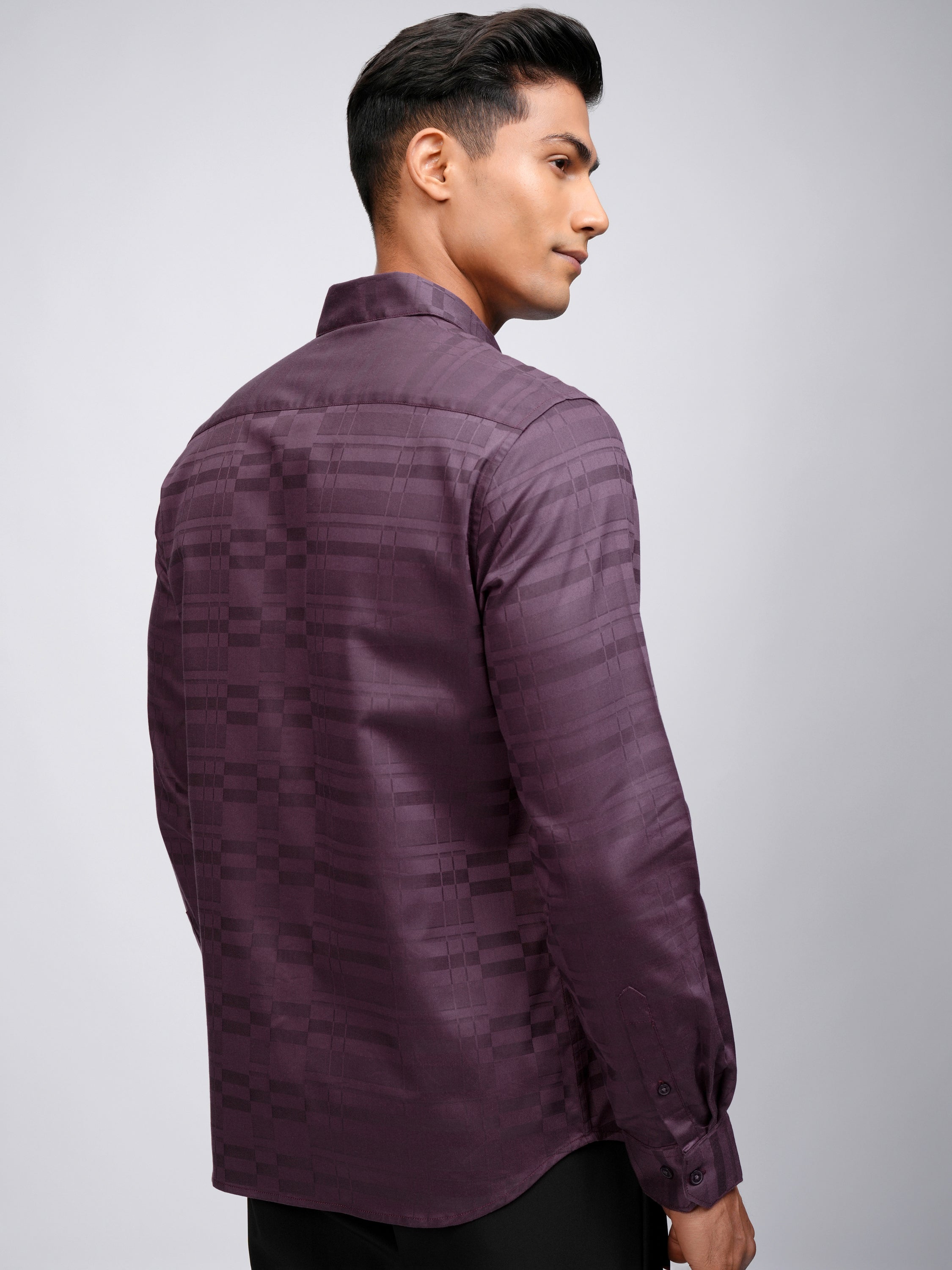 Highlander Men Purple Self Design Slim Fit Casual Shirt - Purple - Image 3