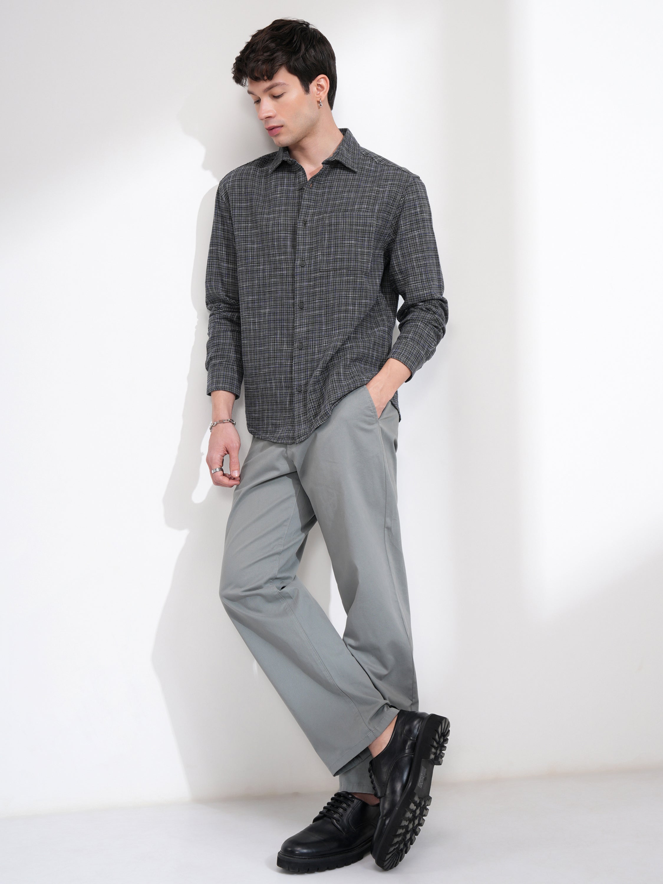 Highlander Men Grey Checked Relaxed Fit Casual Shirt - Grey - Image 2