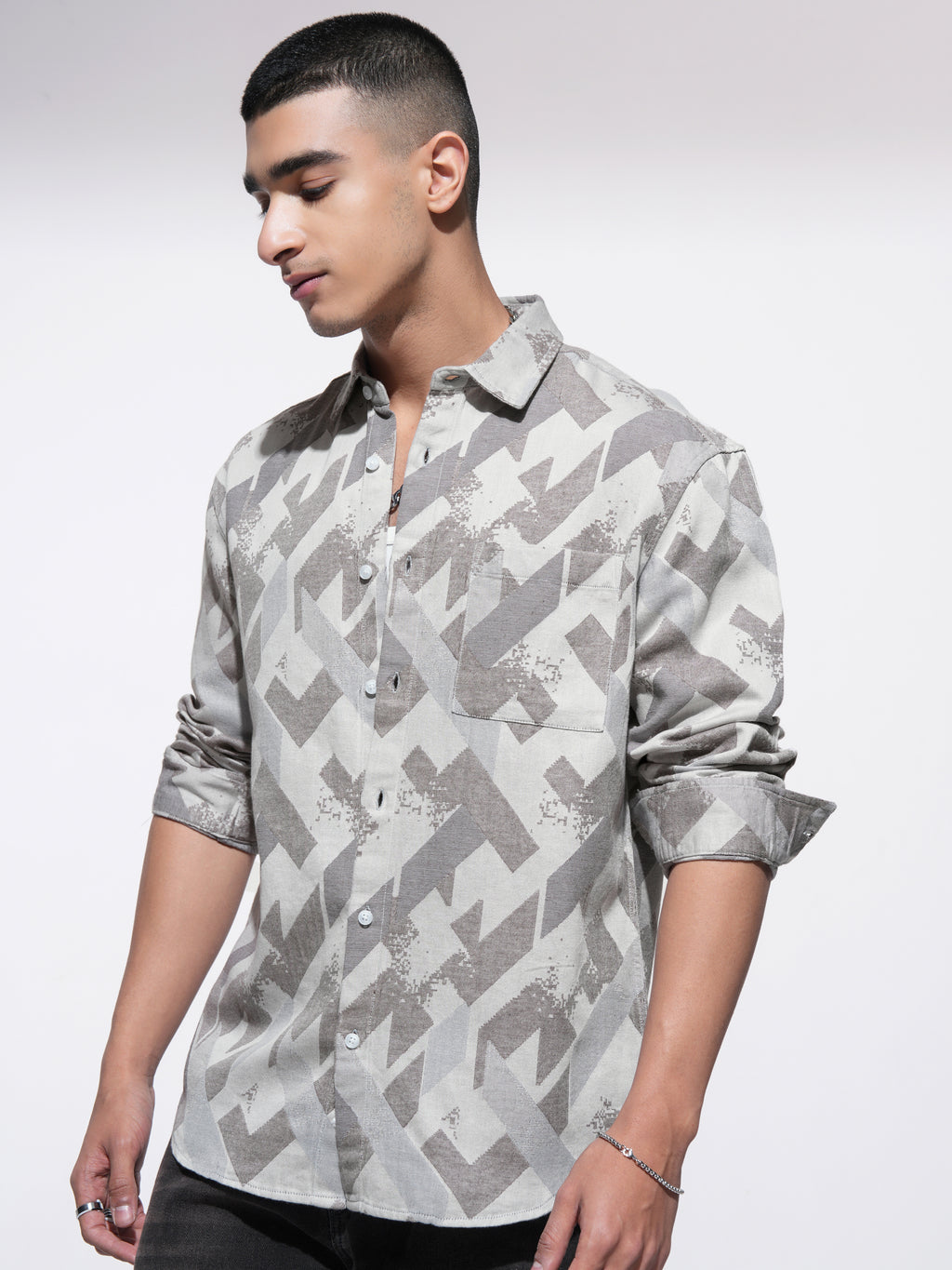 Highlander Men Grey Printed Relaxed Fit Casual Shirt - Grey - Image 4