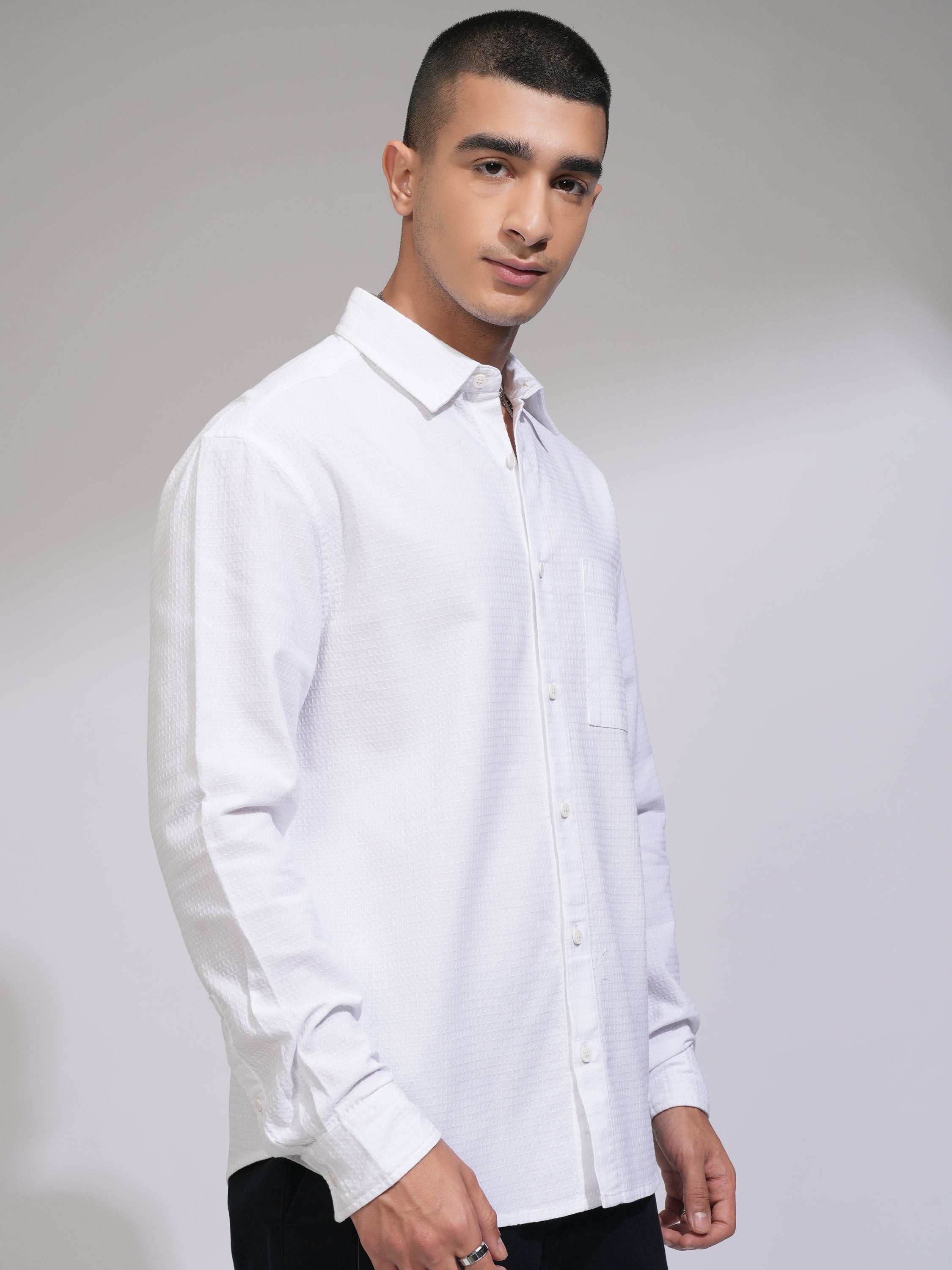 Highlander Men Black Textured Relaxed Fit Casual Shirt - White - Image 6