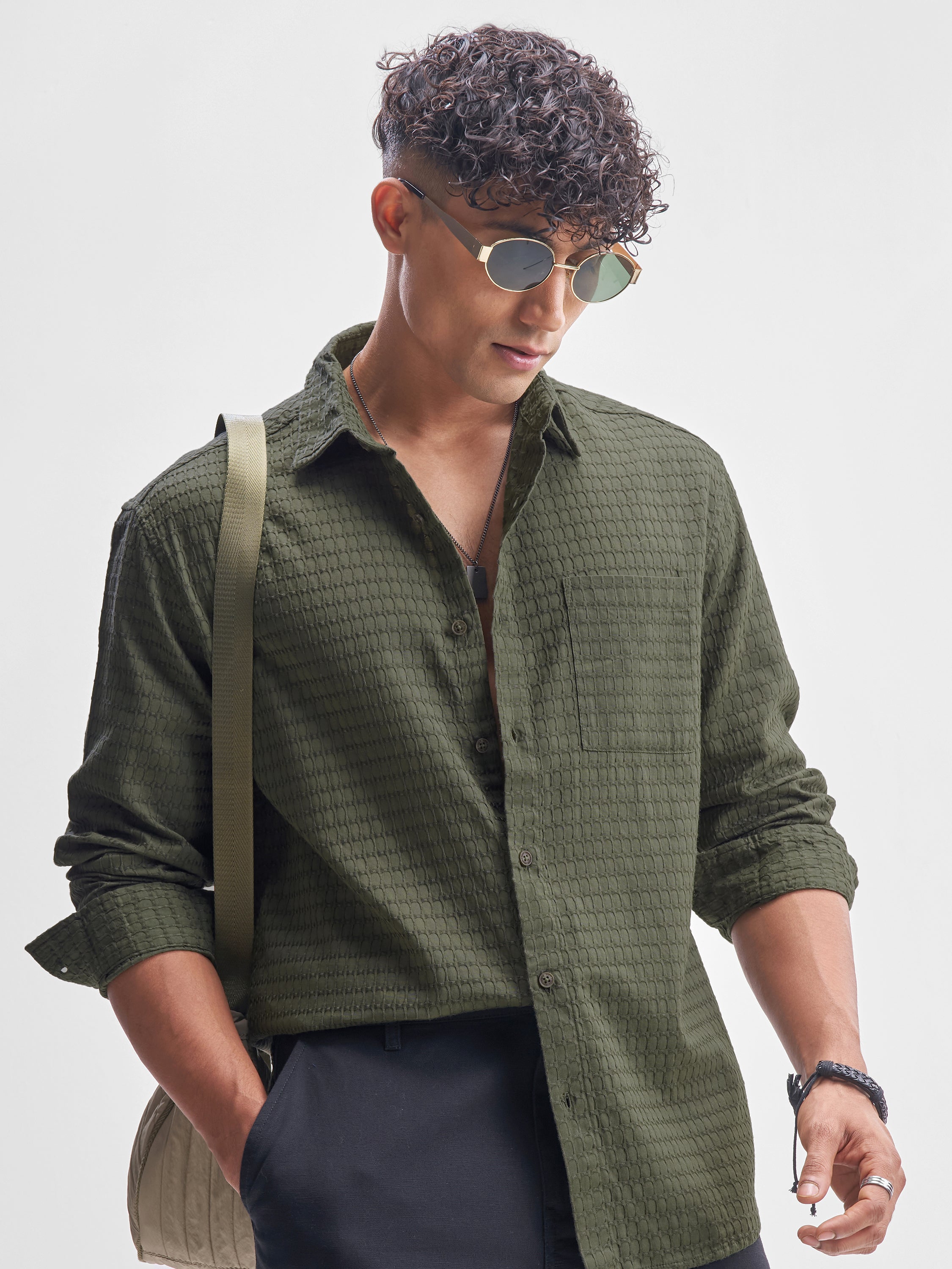 Highlander Men Green Self Design Relaxed Fit Casual Shirt - Green - Image 1
