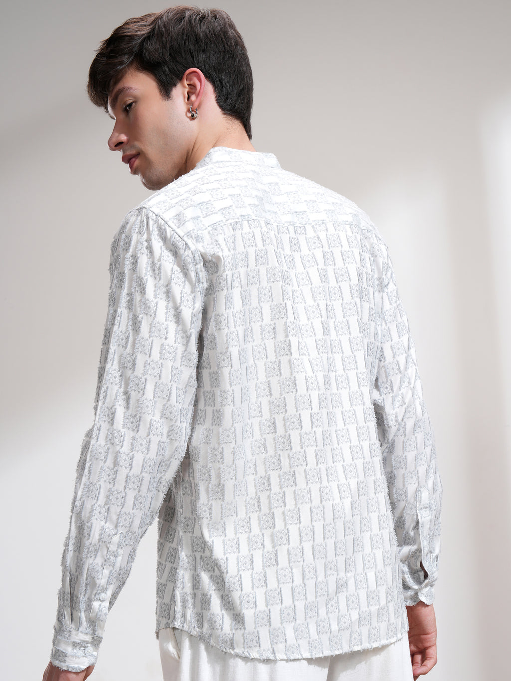 Highlander Men White Printed Slim Fit Casual Shirt - White - Image 3