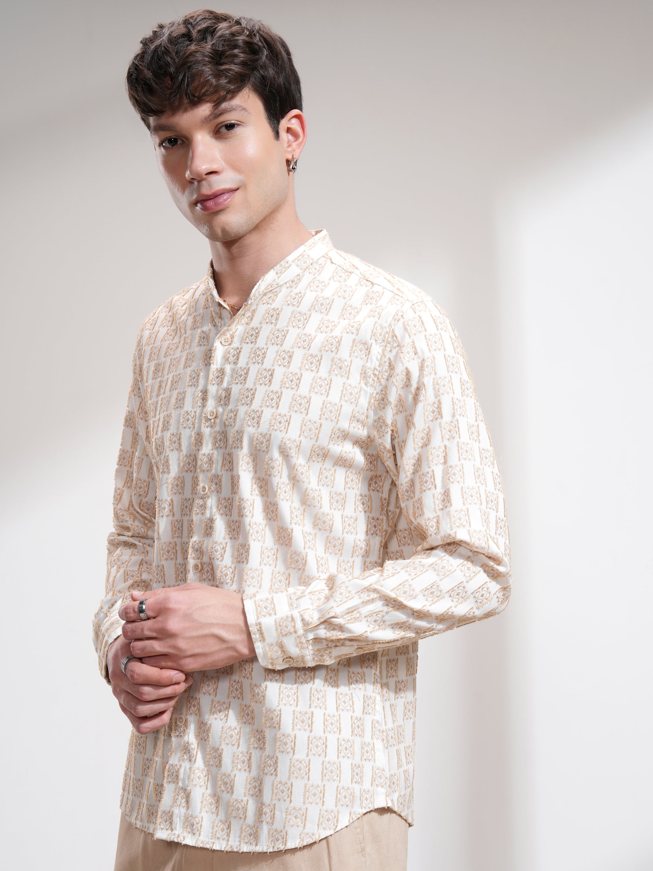Highlander Men Cream Printed Slim Fit Casual Shirt - Cream - Image 4