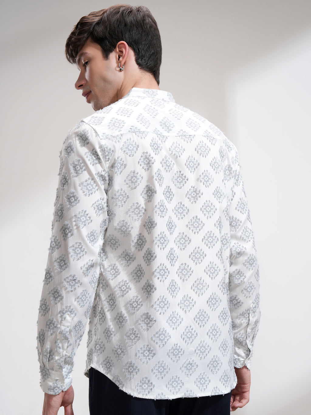 Highlander Men White Printed Slim Fit Casual Shirt - White - Image 3