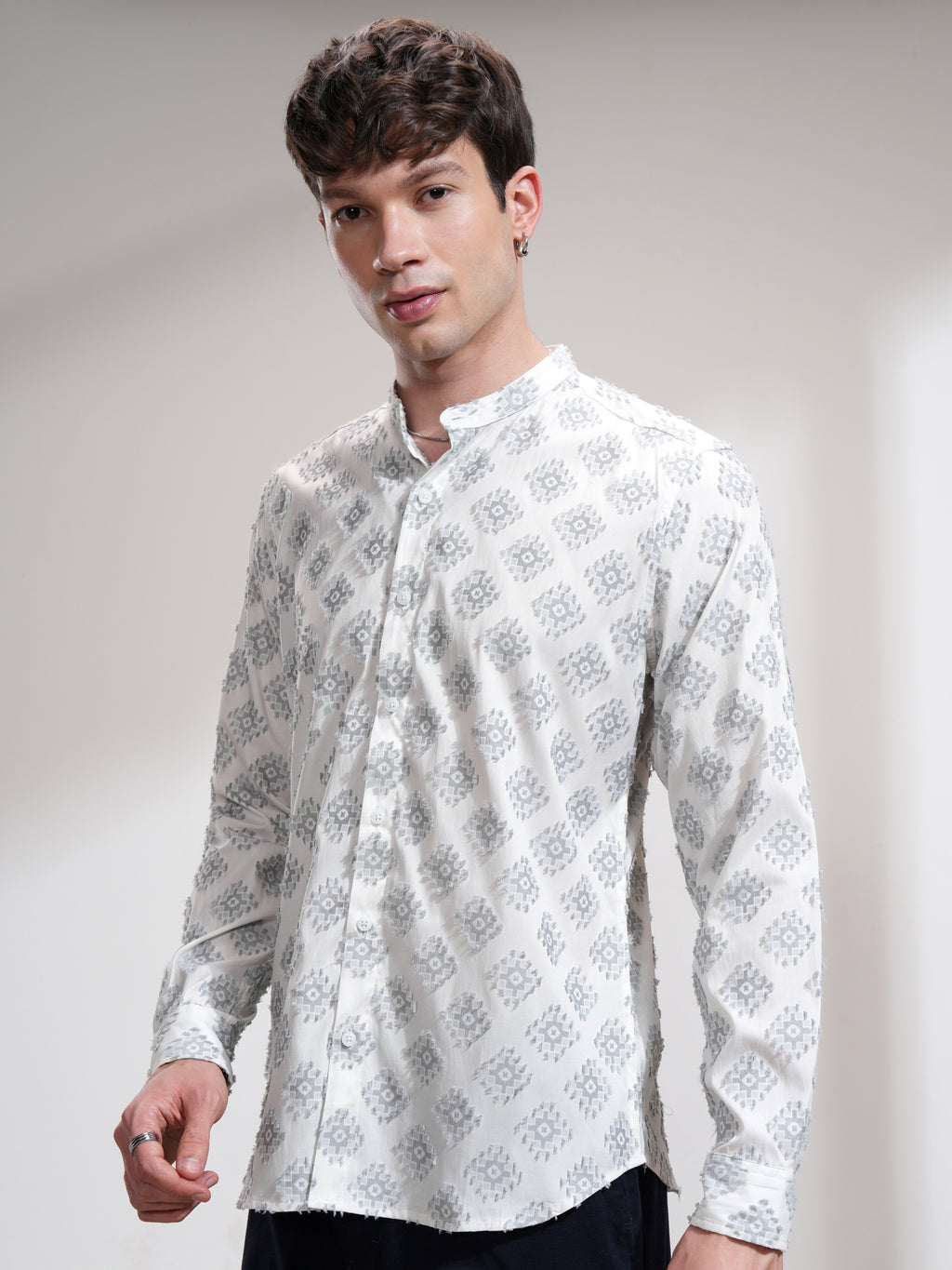 Highlander Men White Printed Slim Fit Casual Shirt - White - Image 4