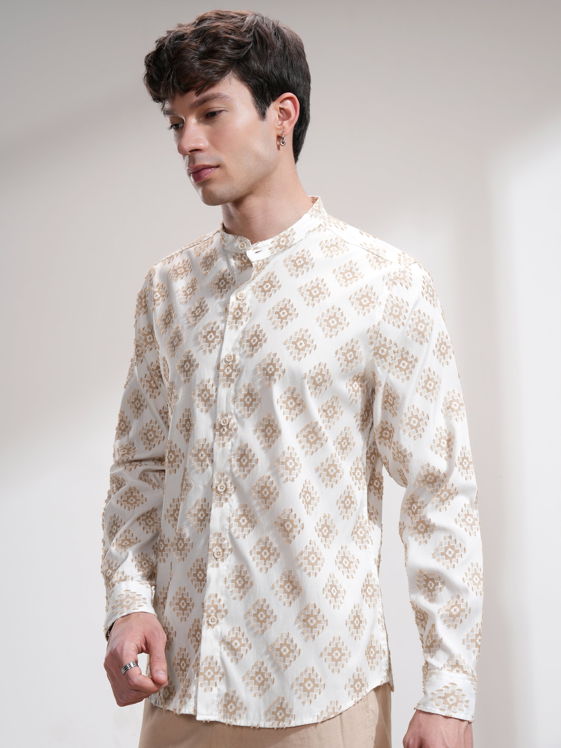 Highlander Men White Printed Slim Fit Casual Shirt - White - Image 4