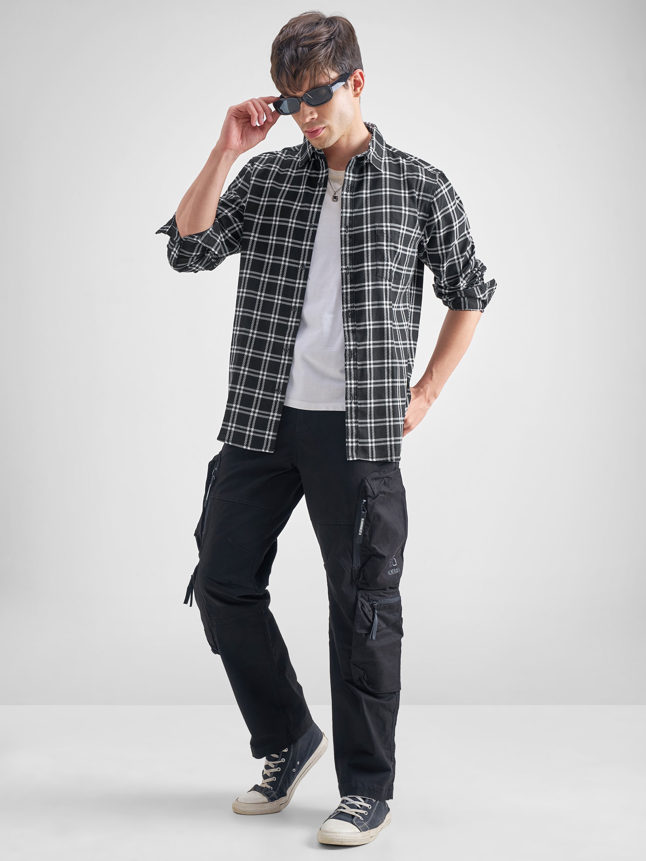 Highlander Men Black Checked Slim Fit Casual Shirt - Black - Image 2