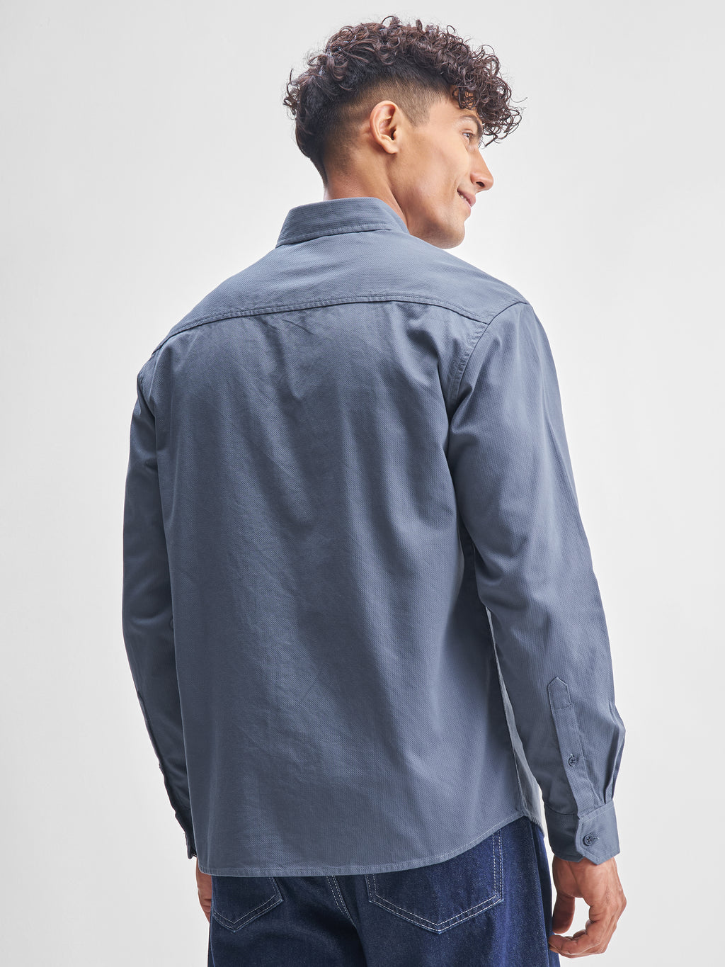 Highlander Men Blue Solid Relaxed Fit Casual Shirt - Blue - Image 3