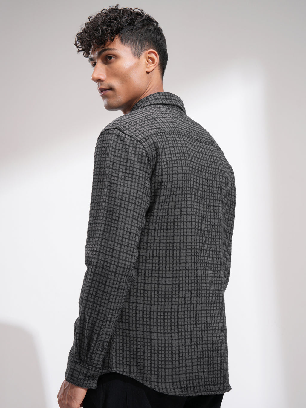 Highlander Men Grey Checked Relaxed Fit Casual Shirt - Grey - Image 3