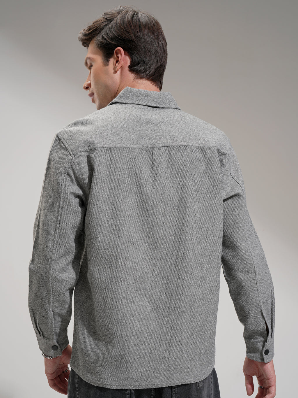Highlander Men Grey Solid Relaxed Fit Casual Shirt - Grey - Image 3