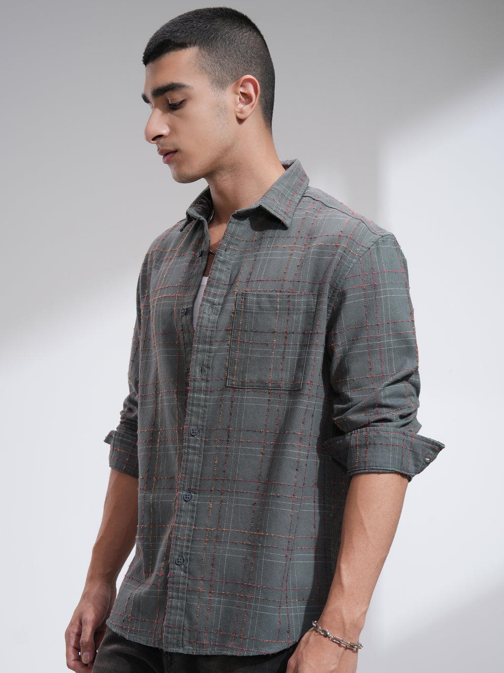 Highlander Men Grey Checked Relaxed Fit Casual Shirt - Grey - Image 4