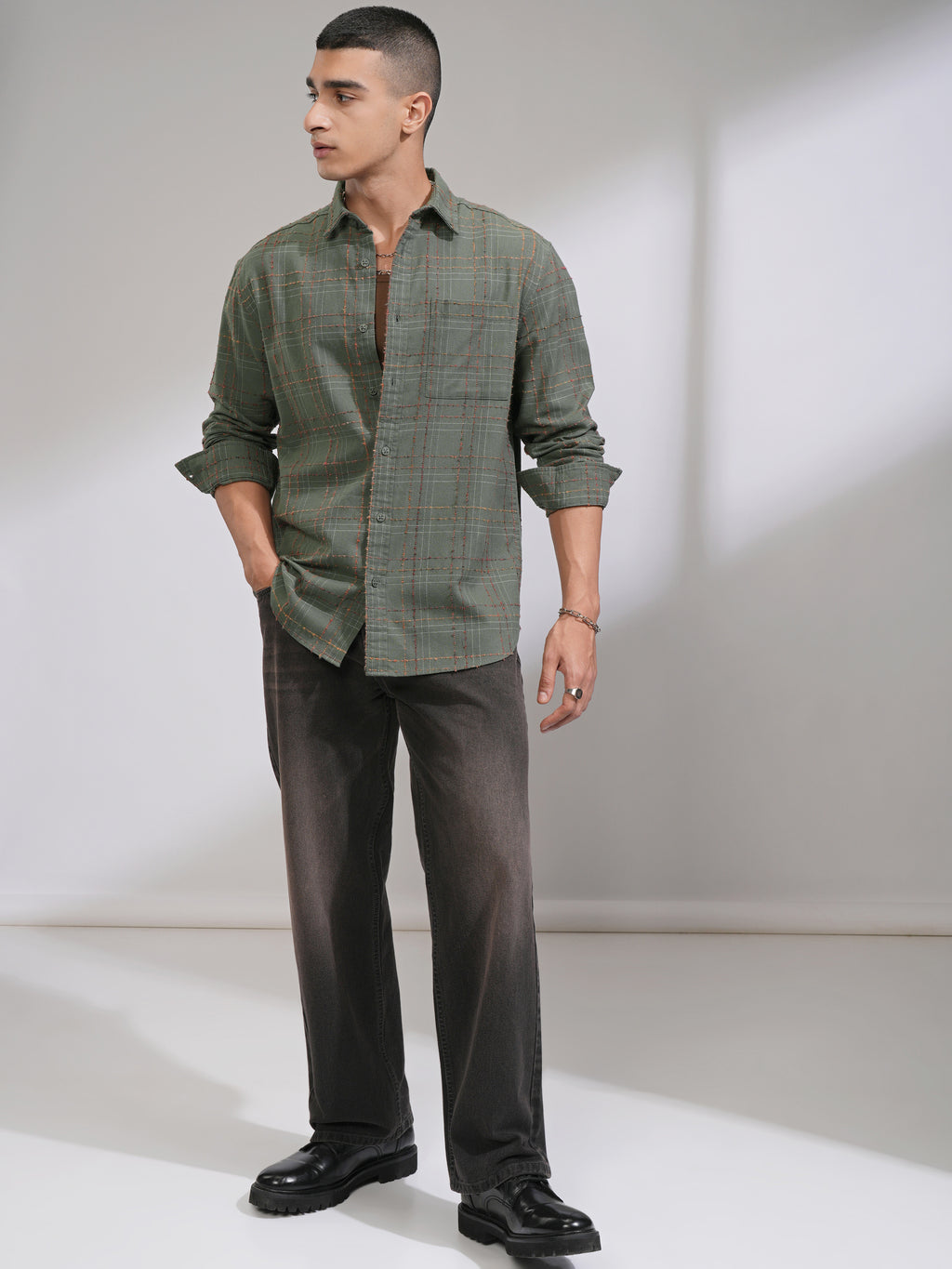 Highlander Men Olive Checked Relaxed Fit Casual Shirt - Olive - Image 2