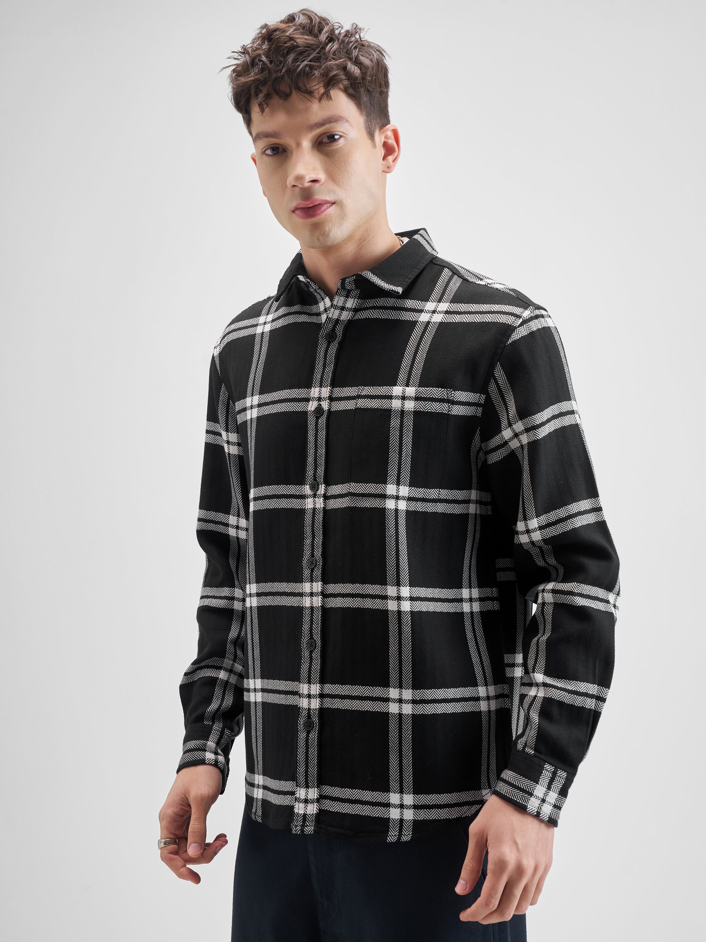 Highlander Men Black Checked Relaxed Fit Casual Shirt - Black - Image 4