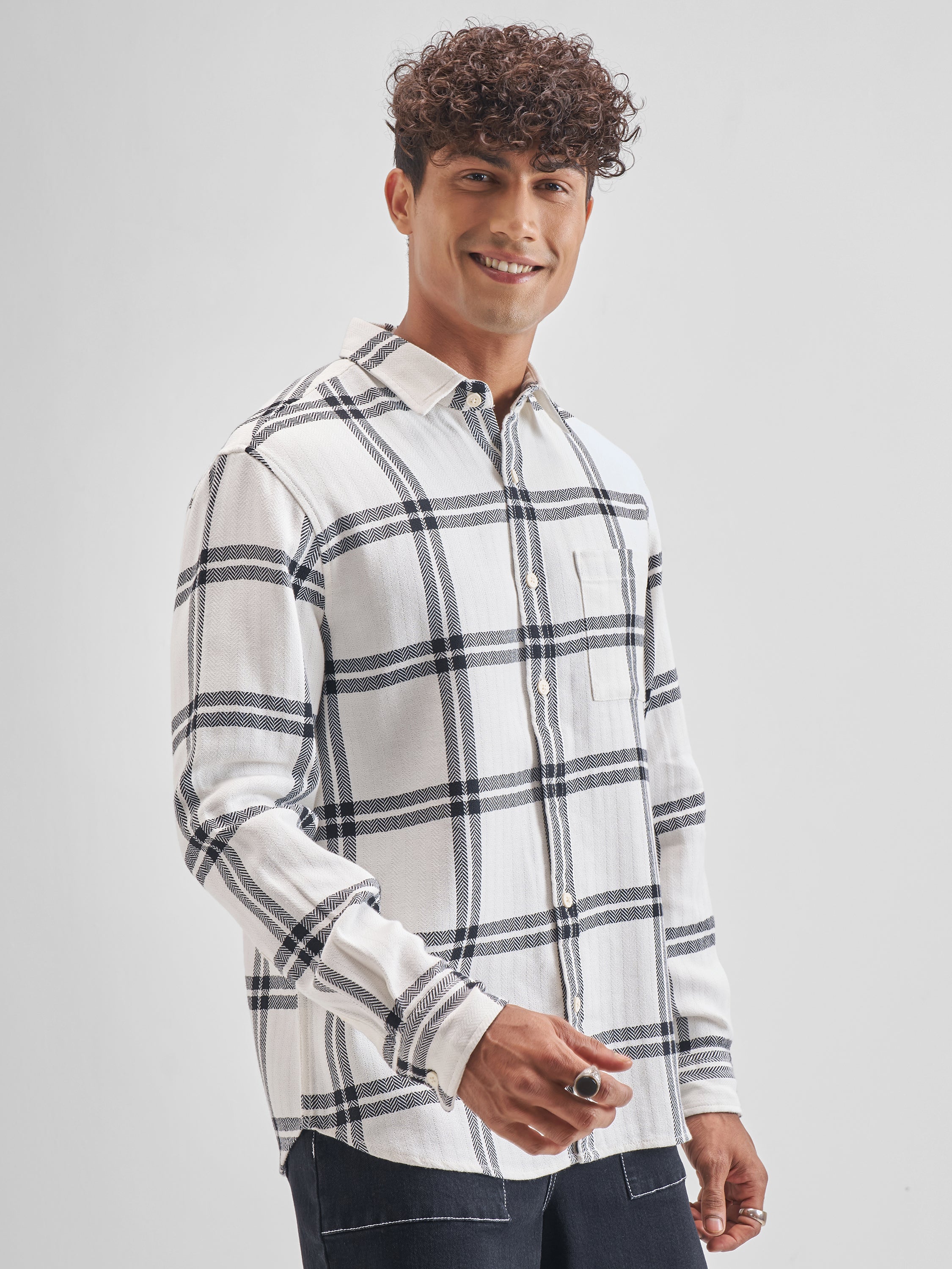 Highlander Men Off White Checked Relaxed Fit Casual Shirt - Off White - Image 6