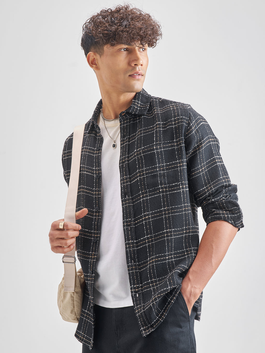 Highlander Men Black Black Checked Slim Fit Casual Shirt - Black - Image 4