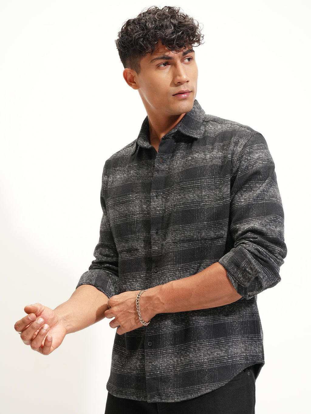 Highlander Men Black Checked Relaxed Fit Casual Shirt - Black - Image 4
