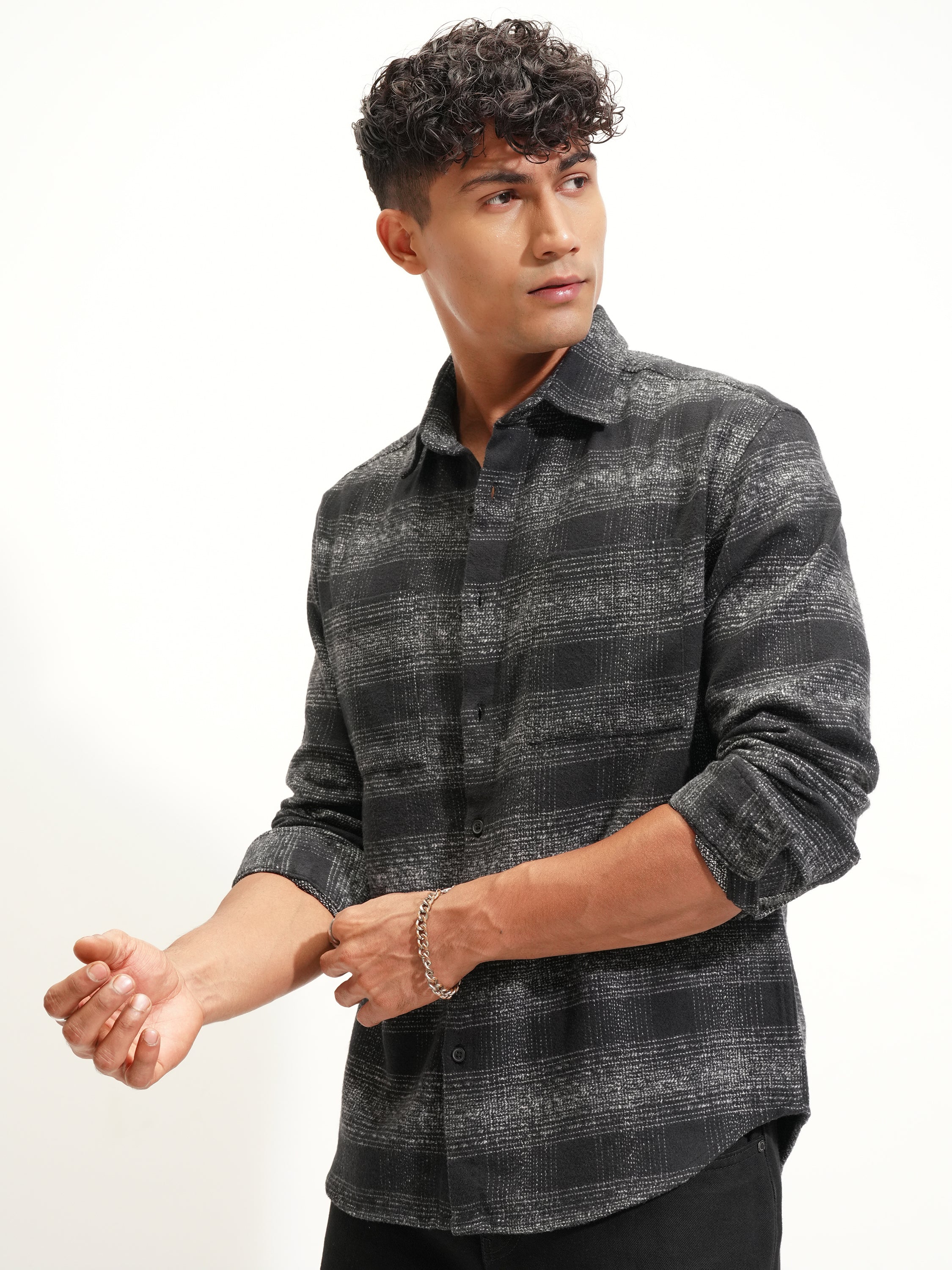 Highlander Men Black Checked Relaxed Fit Casual Shirt - Black - Image 4