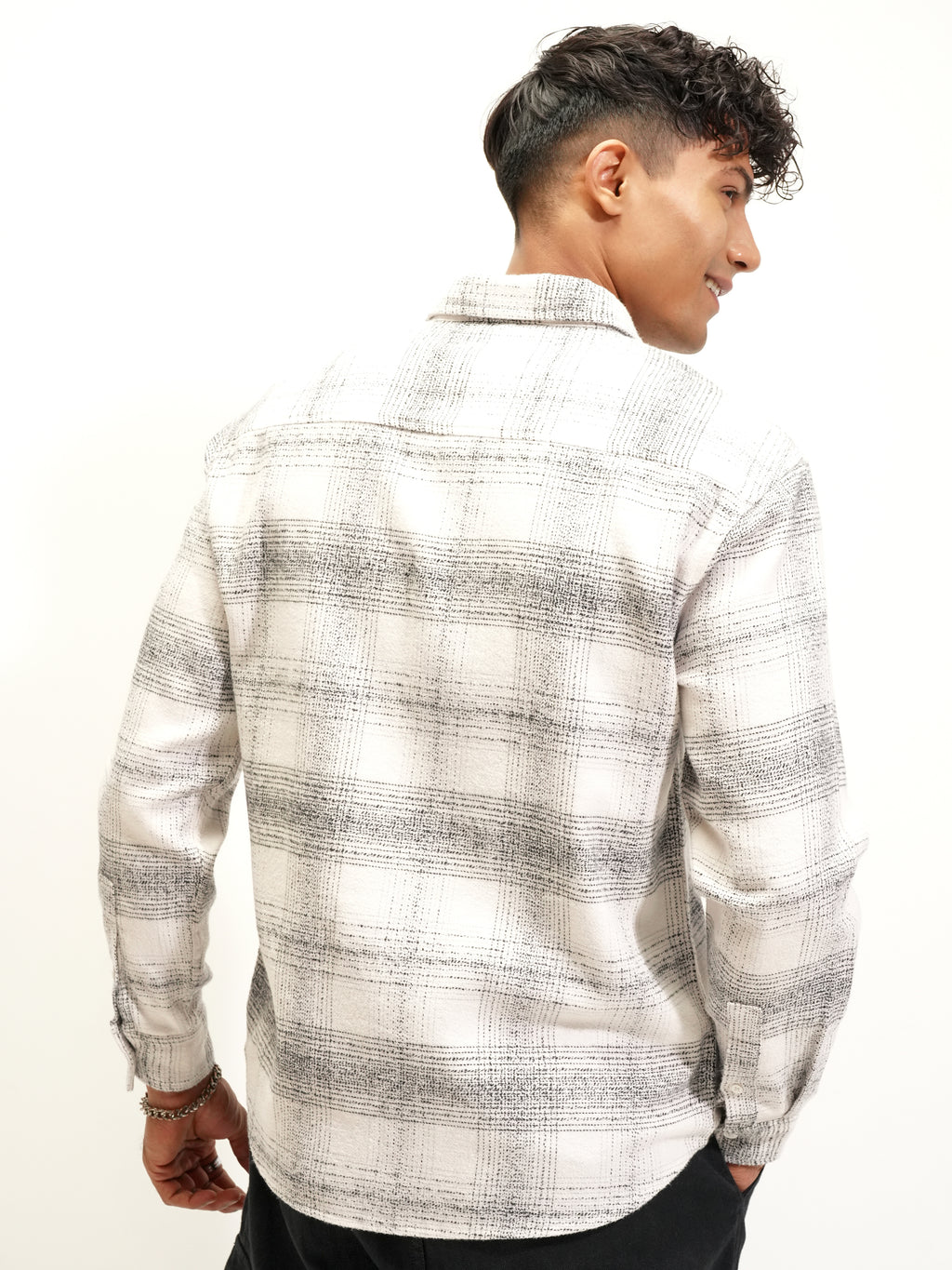 Highlander Men Off White Checked Relaxed Fit Casual Shirt - Off White - Image 3