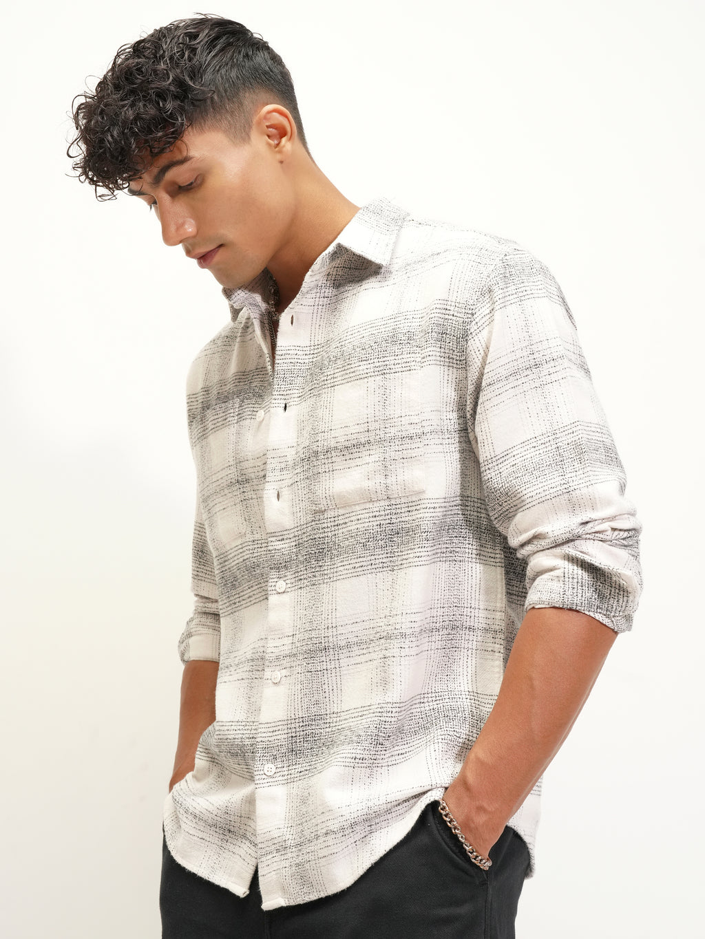 Highlander Men Off White Checked Relaxed Fit Casual Shirt - Off White - Image 4