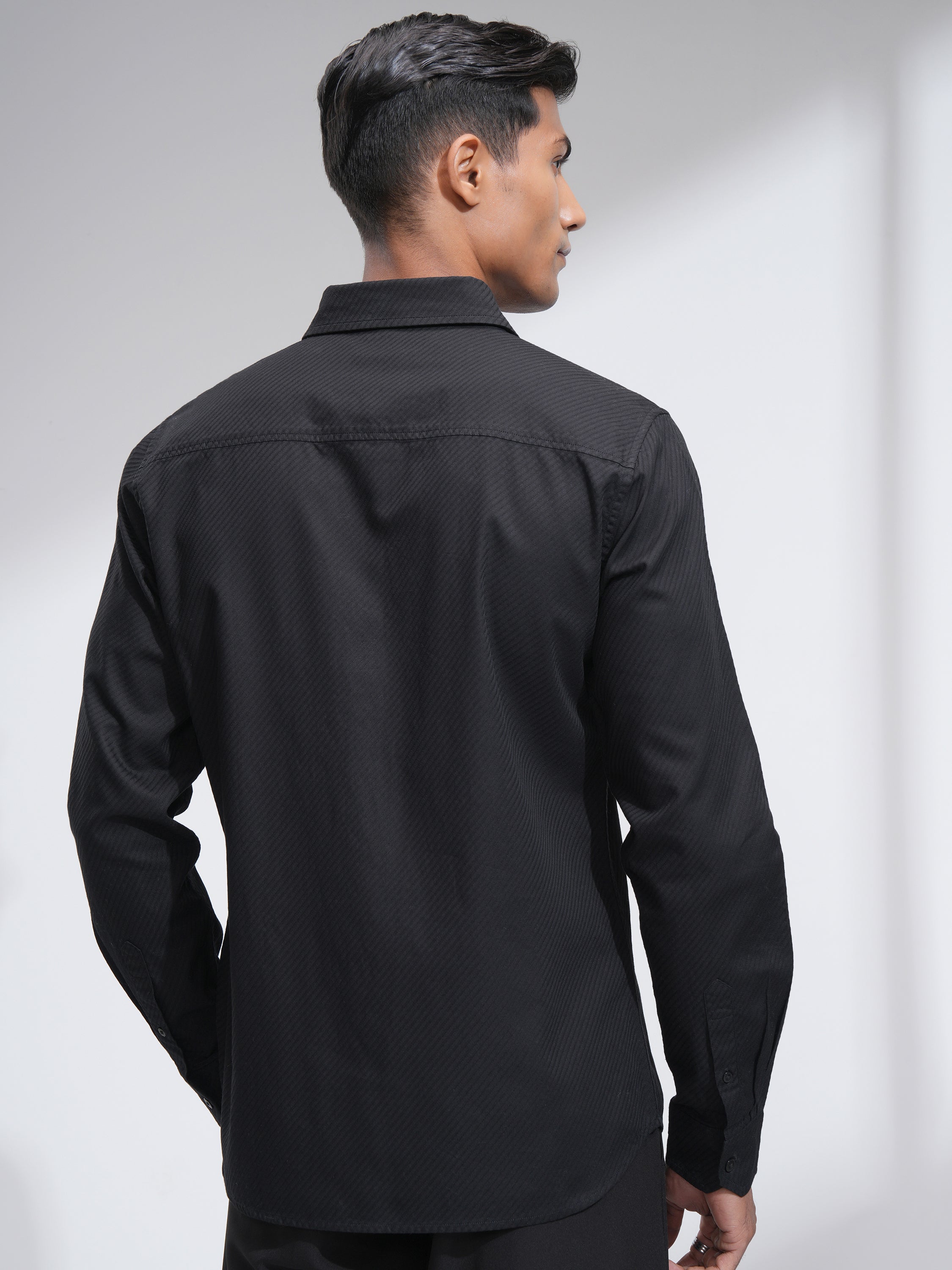 Highlander Men Black Textured Slim Fit Casual Shirt - Black - Image 3