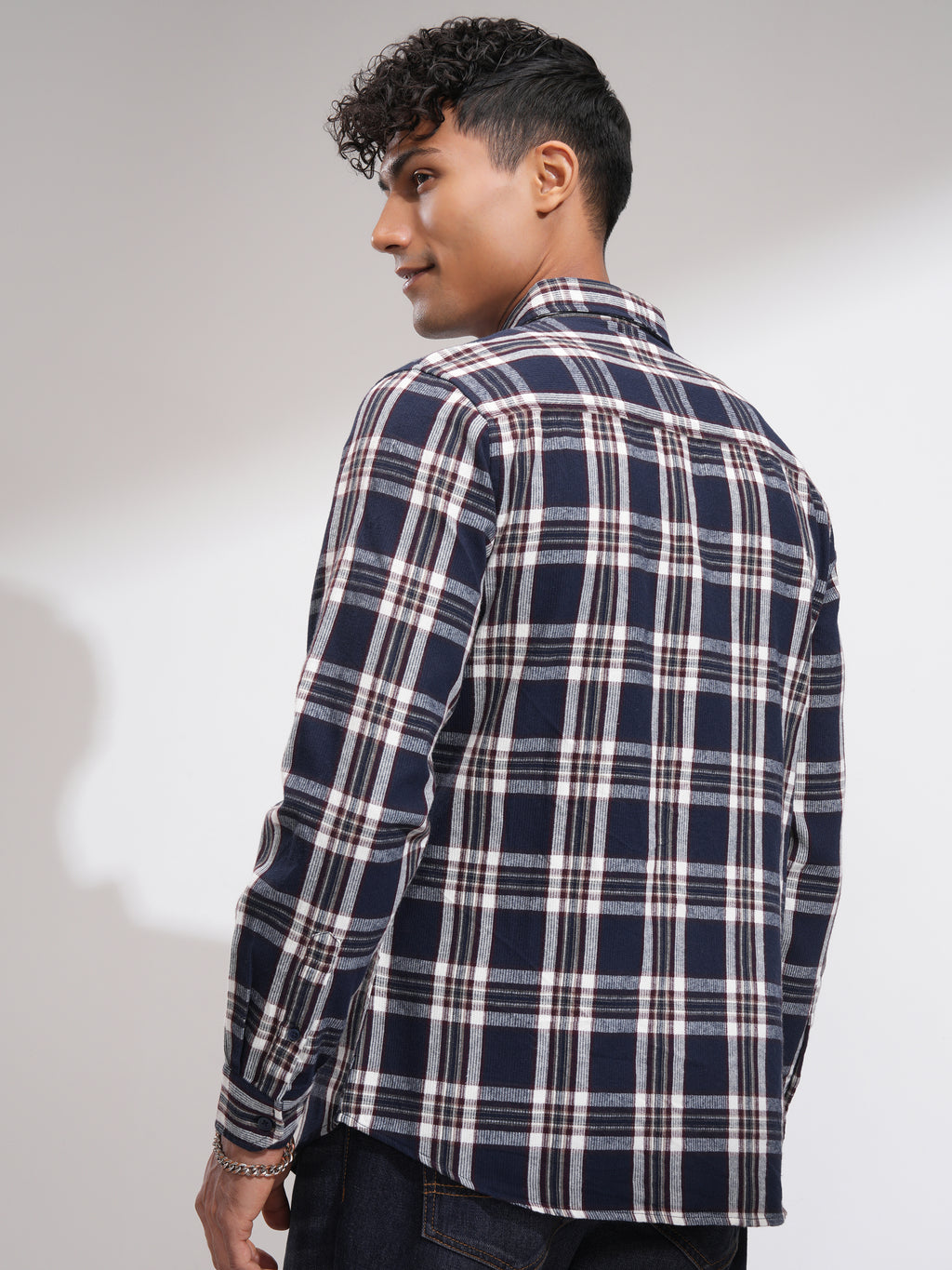 Highlander Men Navy Blue Checked Slim Fit Casual Shirt - Navy Blue - Image 3