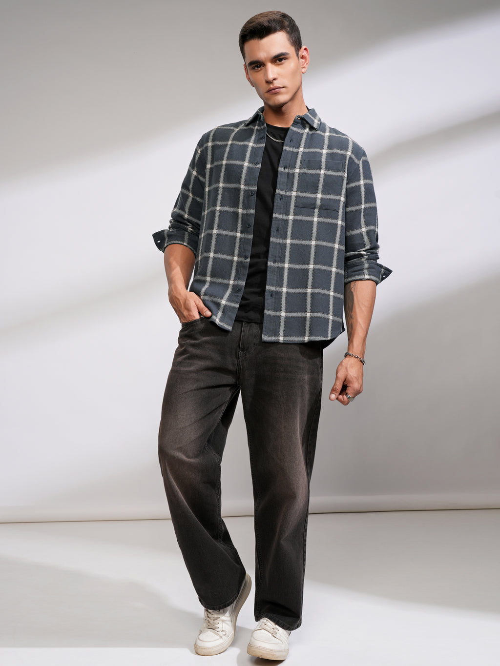 Highlander Men Grey Checked Relaxed Fit Casual Shirt - Grey - Image 2