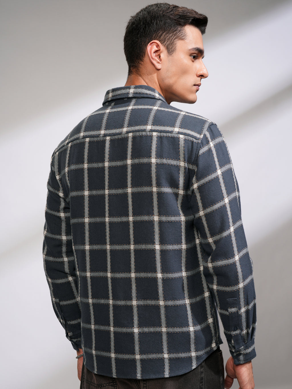 Highlander Men Grey Checked Relaxed Fit Casual Shirt - Grey - Image 3