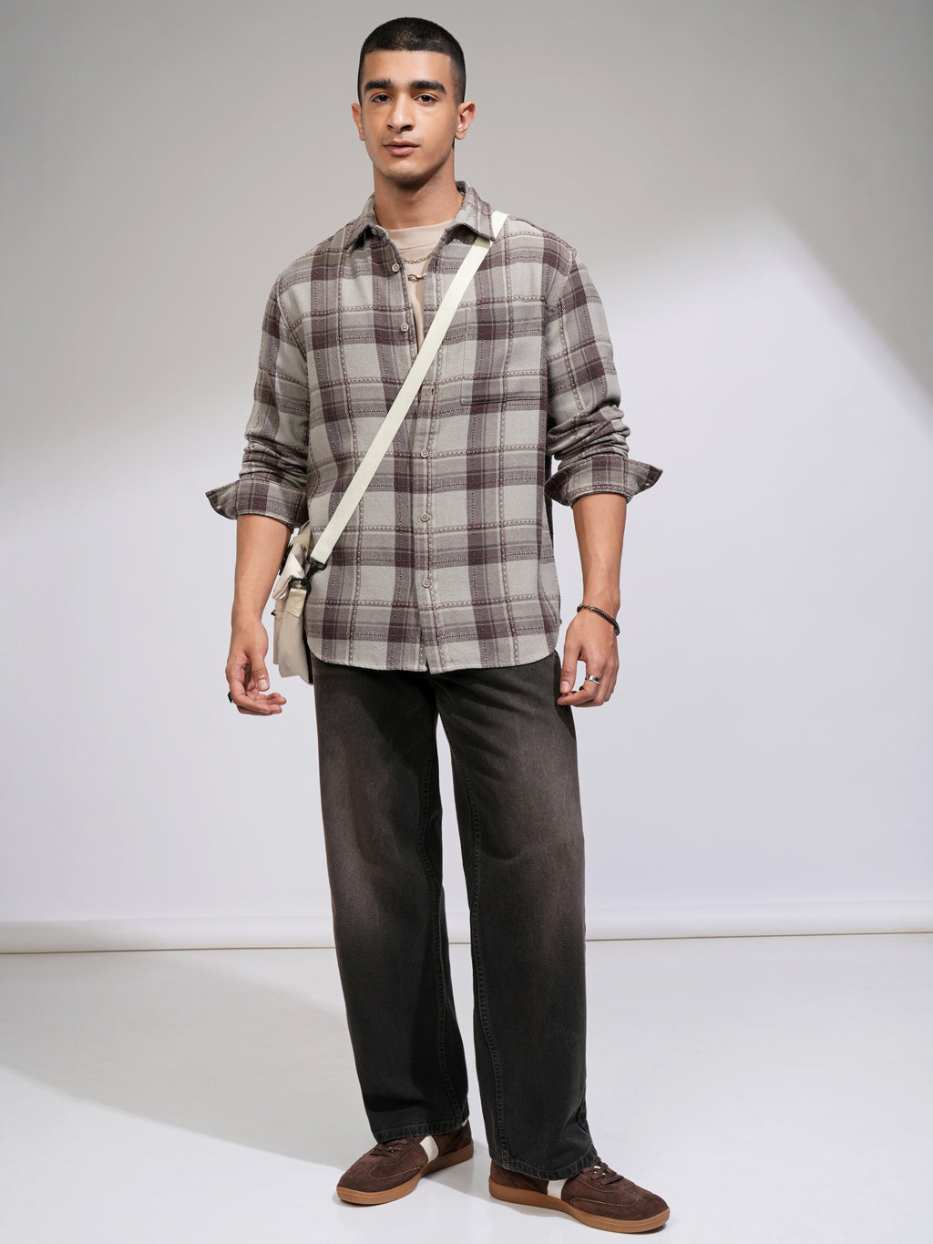 Highlander Men Grey Checked Relaxed Fit Casual Shirt - Grey - Image 2