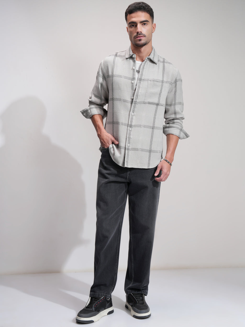 Highlander Men Grey Checked Relaxed Fit Casual Shirt - Grey - Image 2
